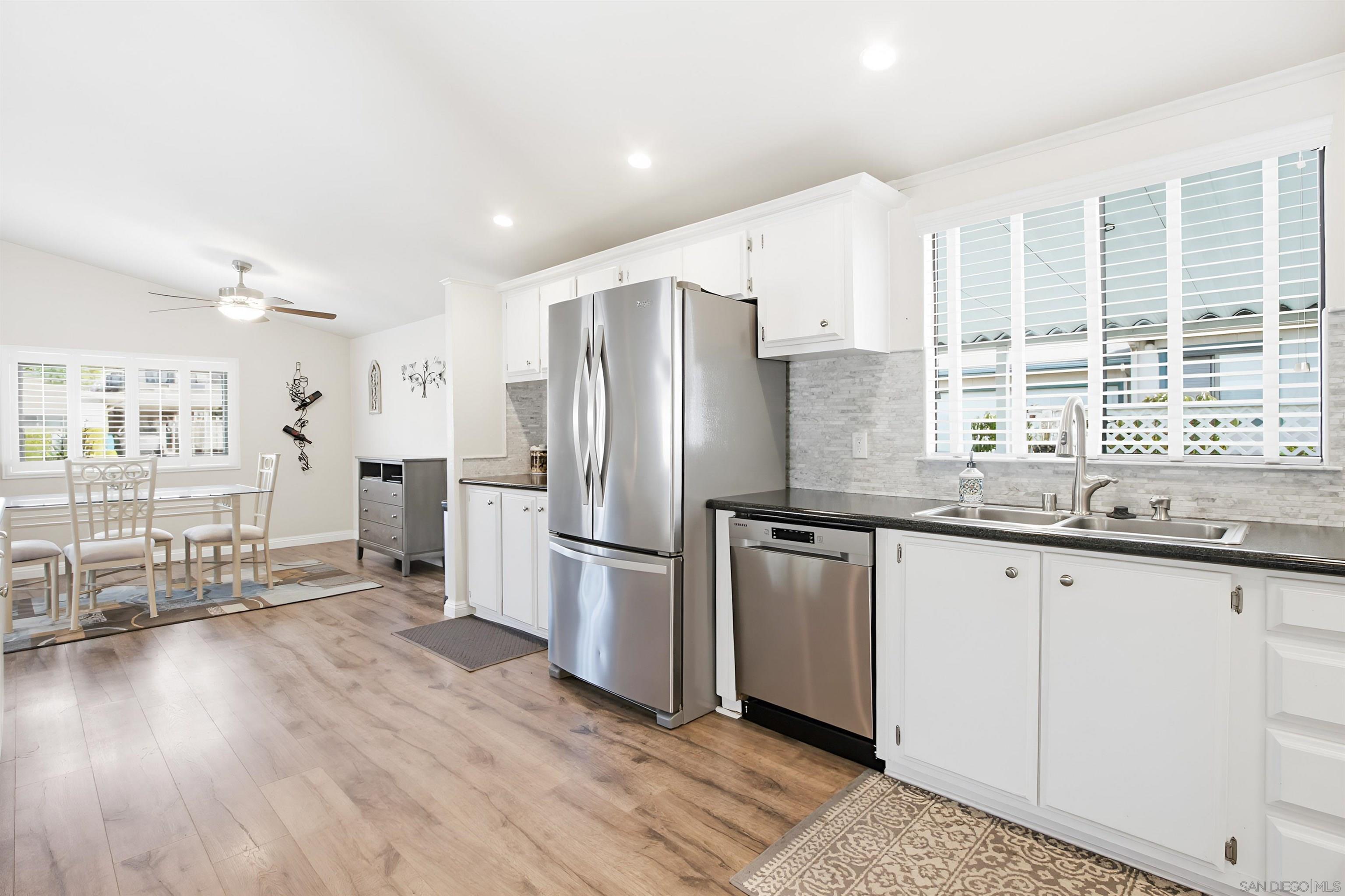 Detail Gallery Image 13 of 46 For 1723  Kiwi Gln, Escondido,  CA 92026 - 2 Beds | 2 Baths