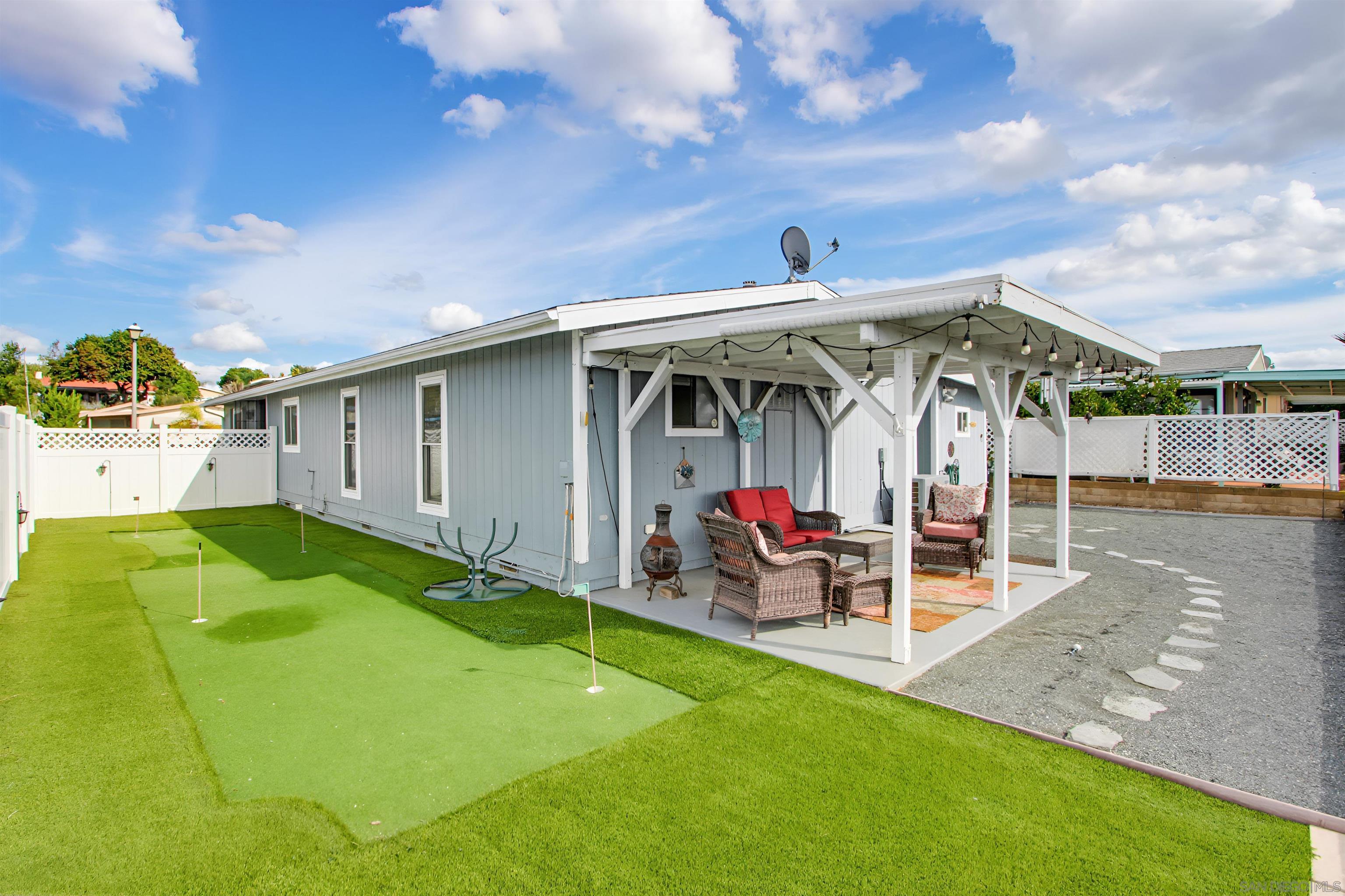 Detail Gallery Image 34 of 46 For 1723  Kiwi Gln, Escondido,  CA 92026 - 2 Beds | 2 Baths