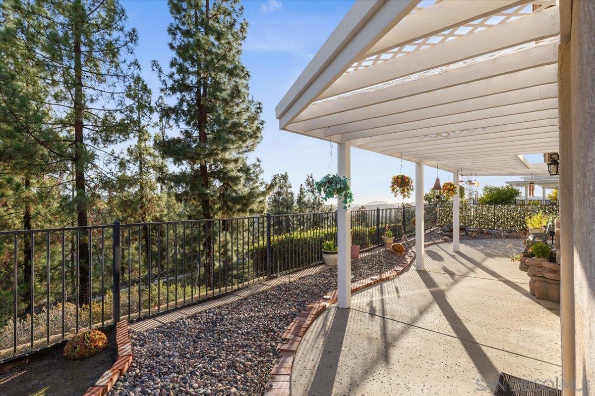 Detail Gallery Image 6 of 43 For 2501  Columbine Drive, Alpine,  CA 91901 - 3 Beds | 2 Baths