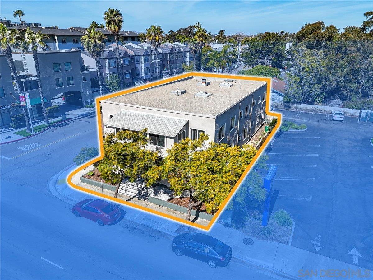 Detail Gallery Image 4 of 8 For 630 W Washington St, San Diego,  CA 92103 - – Beds | – Baths