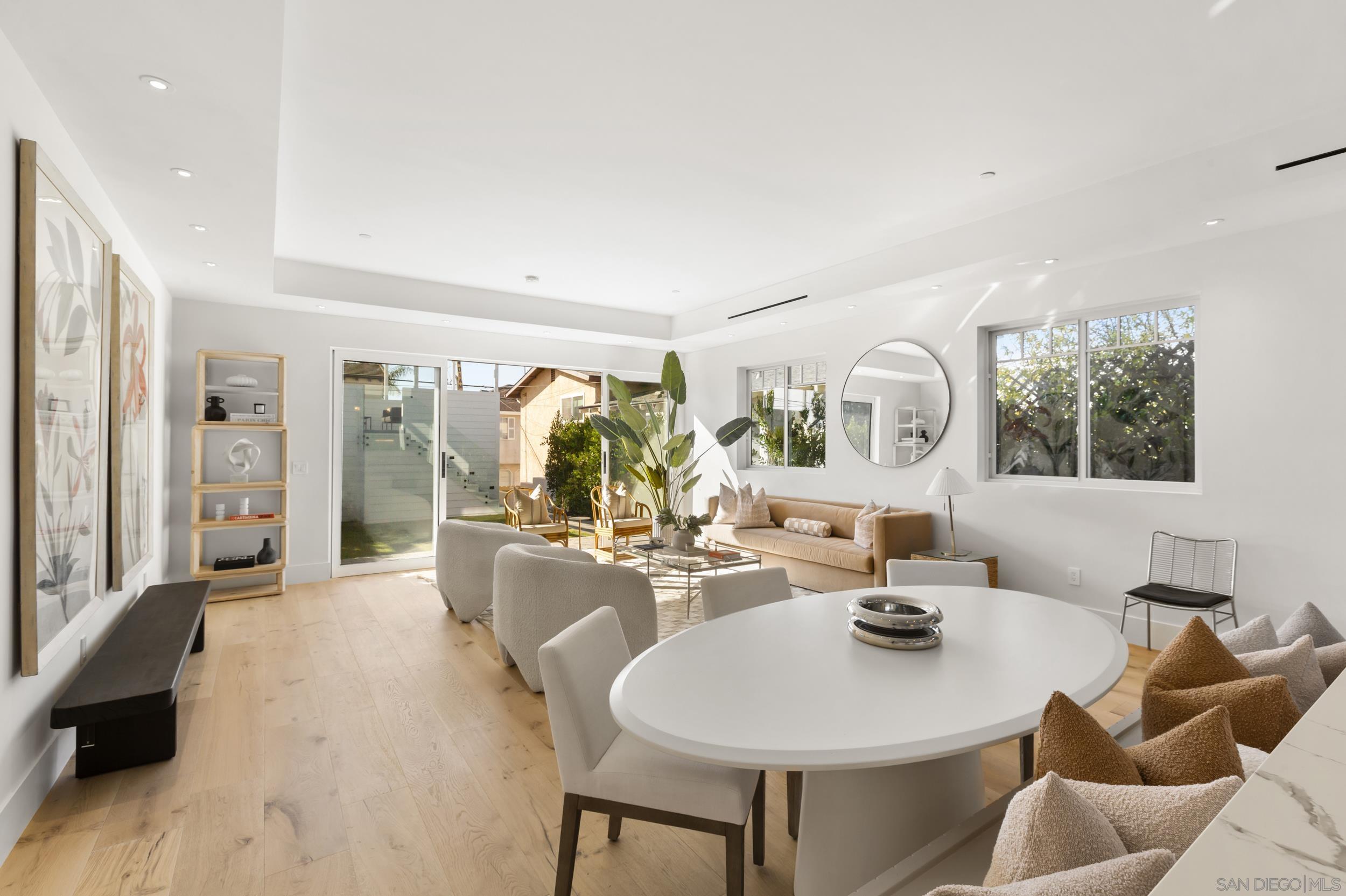 Detail Gallery Image 3 of 45 For 7216  Fay Ave, La Jolla,  CA 92037 - 4 Beds | 4 Baths