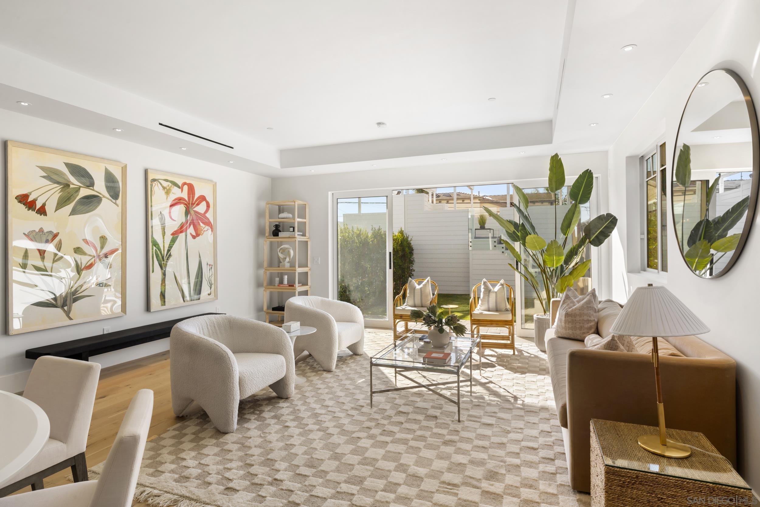 Detail Gallery Image 7 of 45 For 7216  Fay Ave, La Jolla,  CA 92037 - 4 Beds | 4 Baths