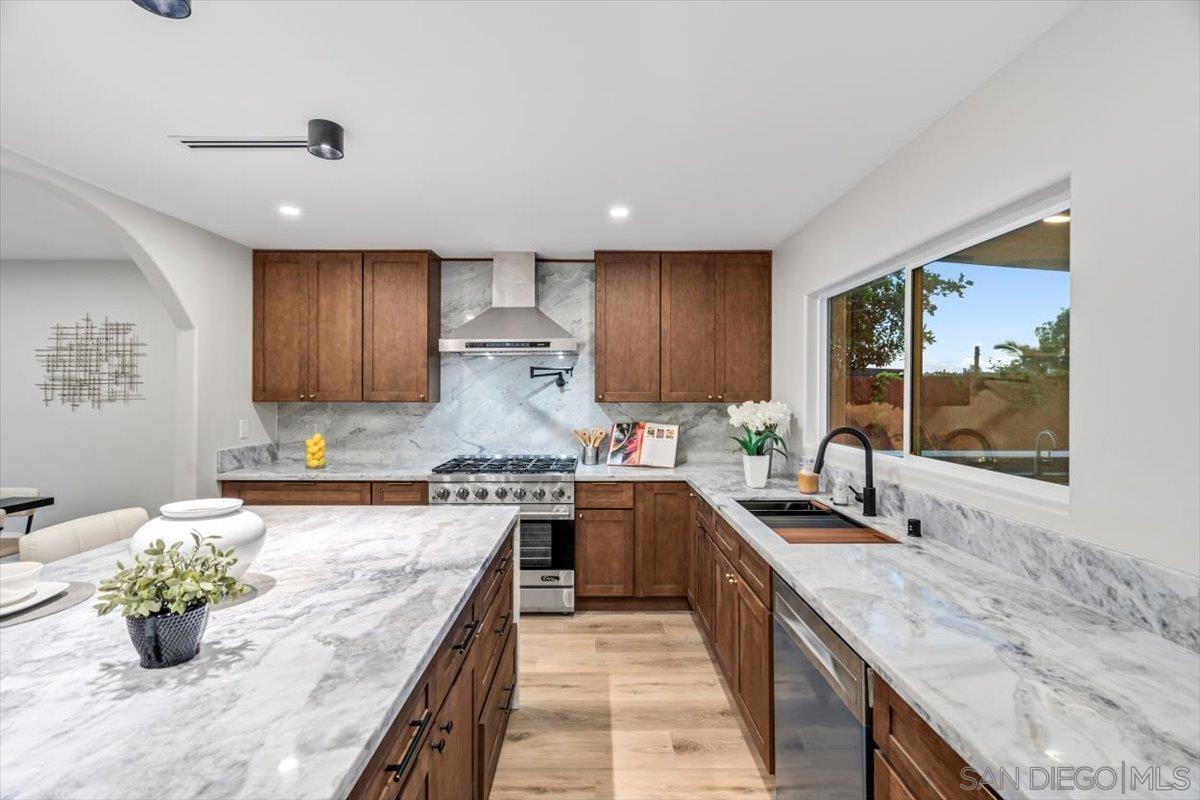 Detail Gallery Image 13 of 38 For 4750  Butternut Hollow Lane, Bonita,  CA 91902 - 5 Beds | 3 Baths