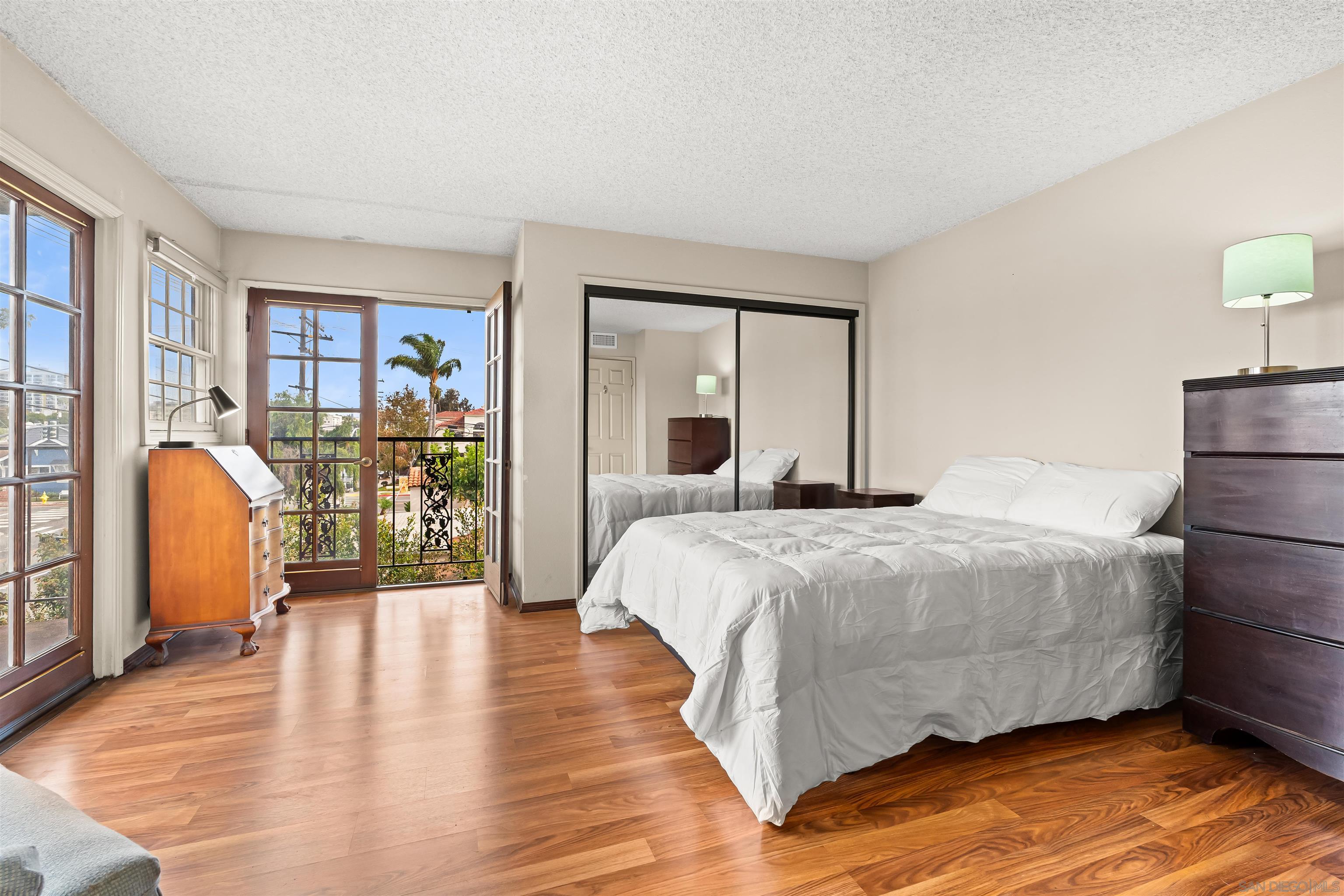 Detail Gallery Image 18 of 40 For 1263  Robinson Avenue  #13,  San Diego,  CA 92103 - 2 Beds | 2 Baths