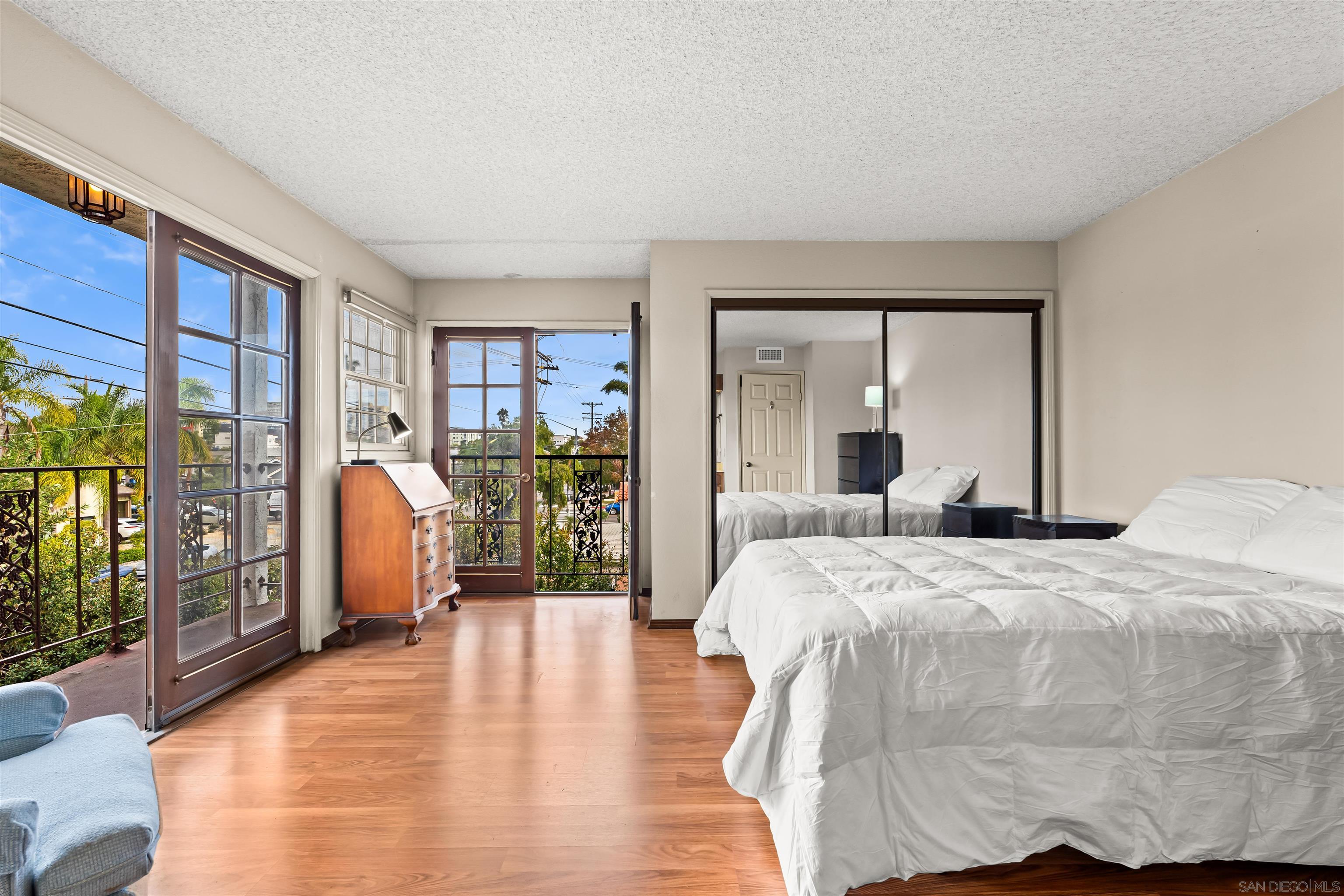 Detail Gallery Image 19 of 40 For 1263  Robinson Avenue  #13,  San Diego,  CA 92103 - 2 Beds | 2 Baths