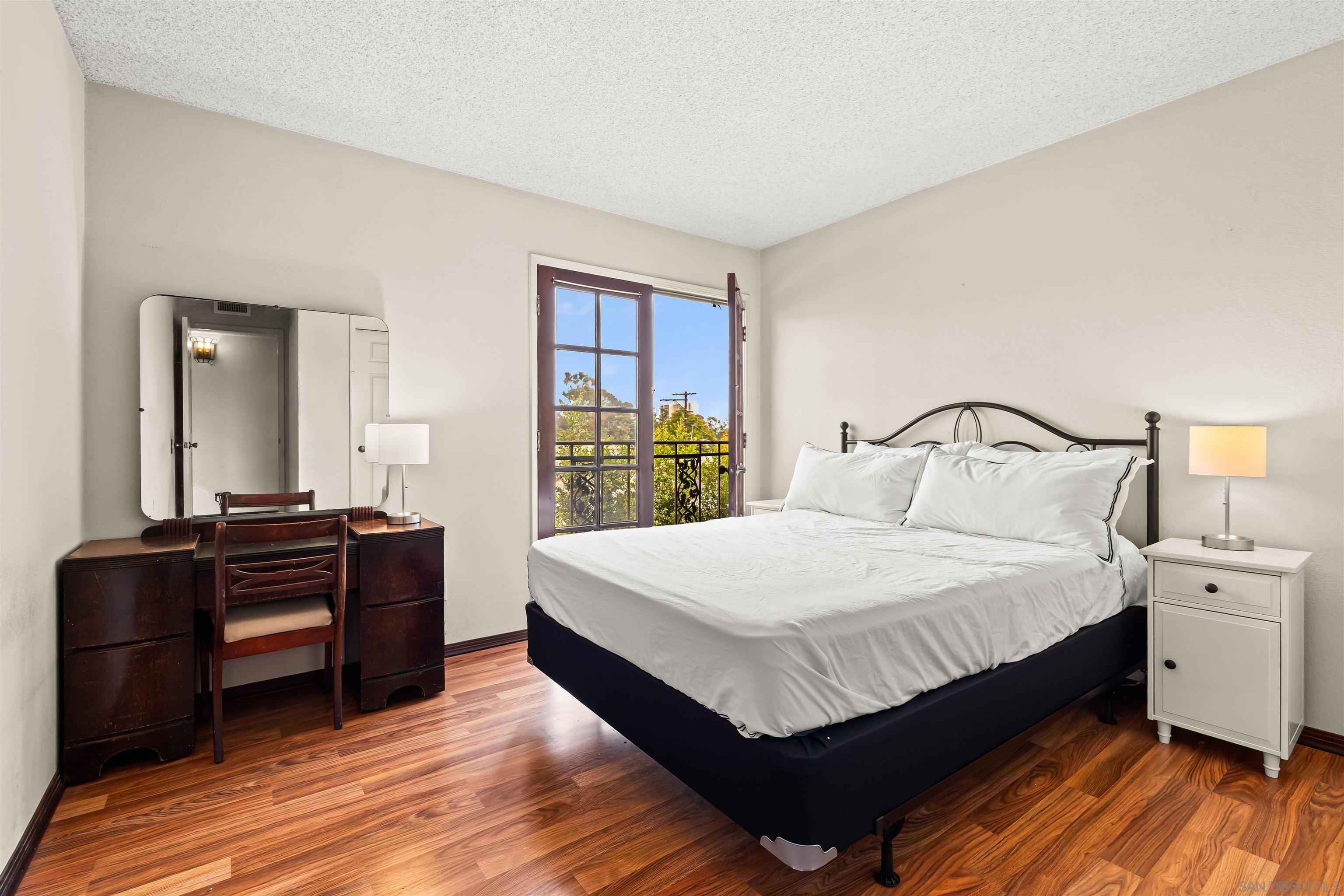 Detail Gallery Image 25 of 40 For 1263  Robinson Avenue  #13,  San Diego,  CA 92103 - 2 Beds | 2 Baths