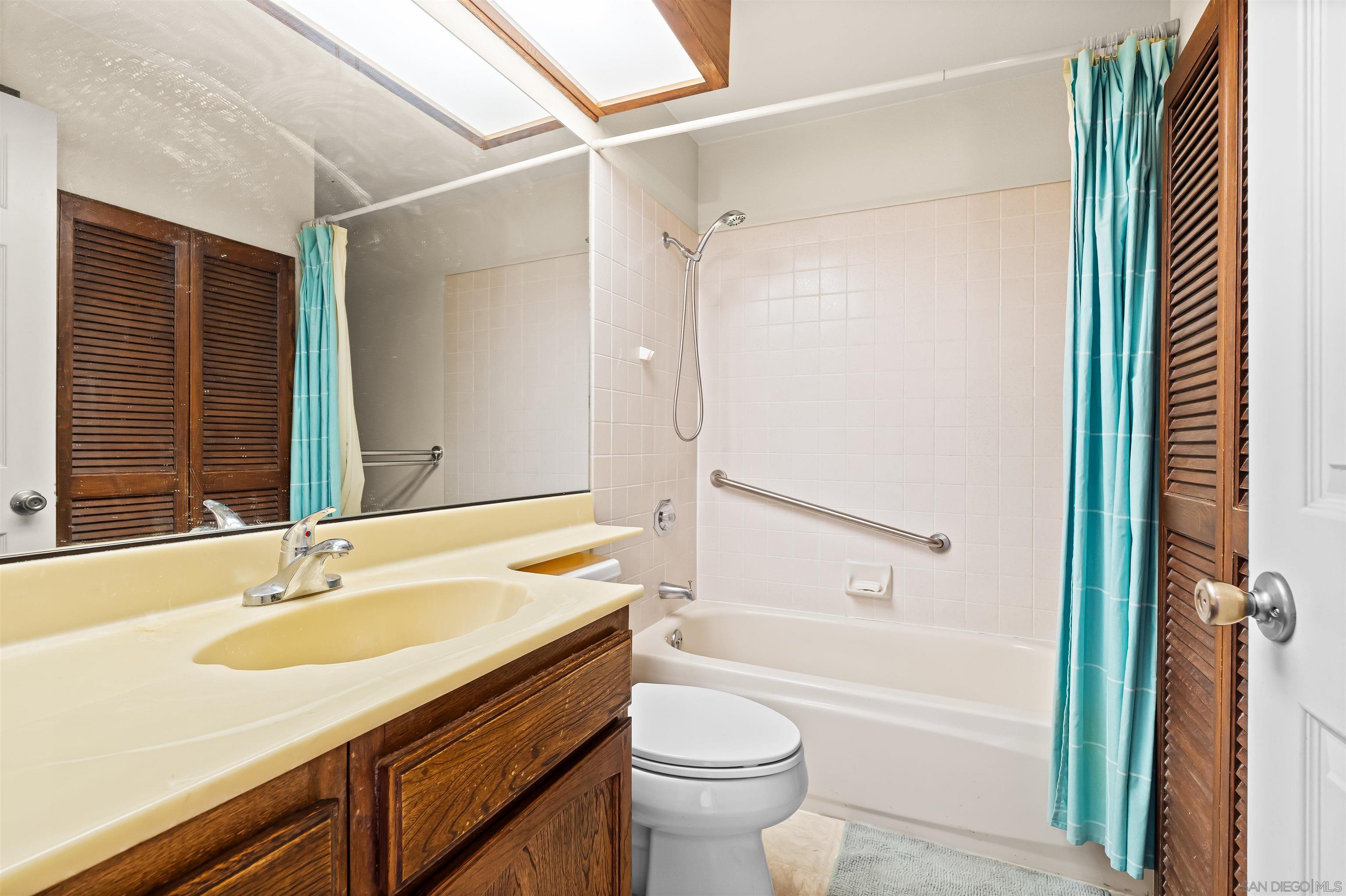 Detail Gallery Image 27 of 40 For 1263  Robinson Avenue  #13,  San Diego,  CA 92103 - 2 Beds | 2 Baths