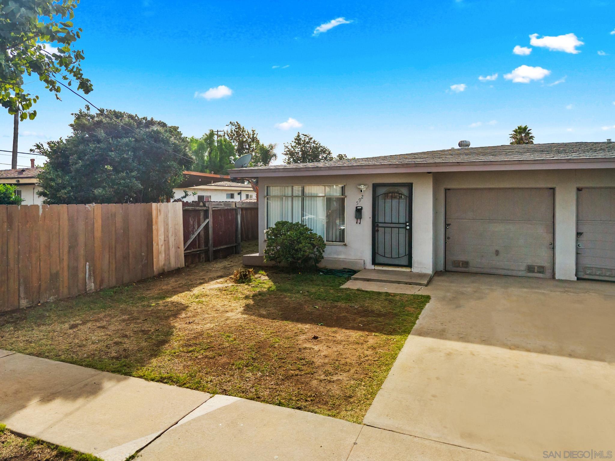 Detail Gallery Image 2 of 9 For 590-92  Madison Ave, Chula Vista,  CA 91910 - – Beds | – Baths