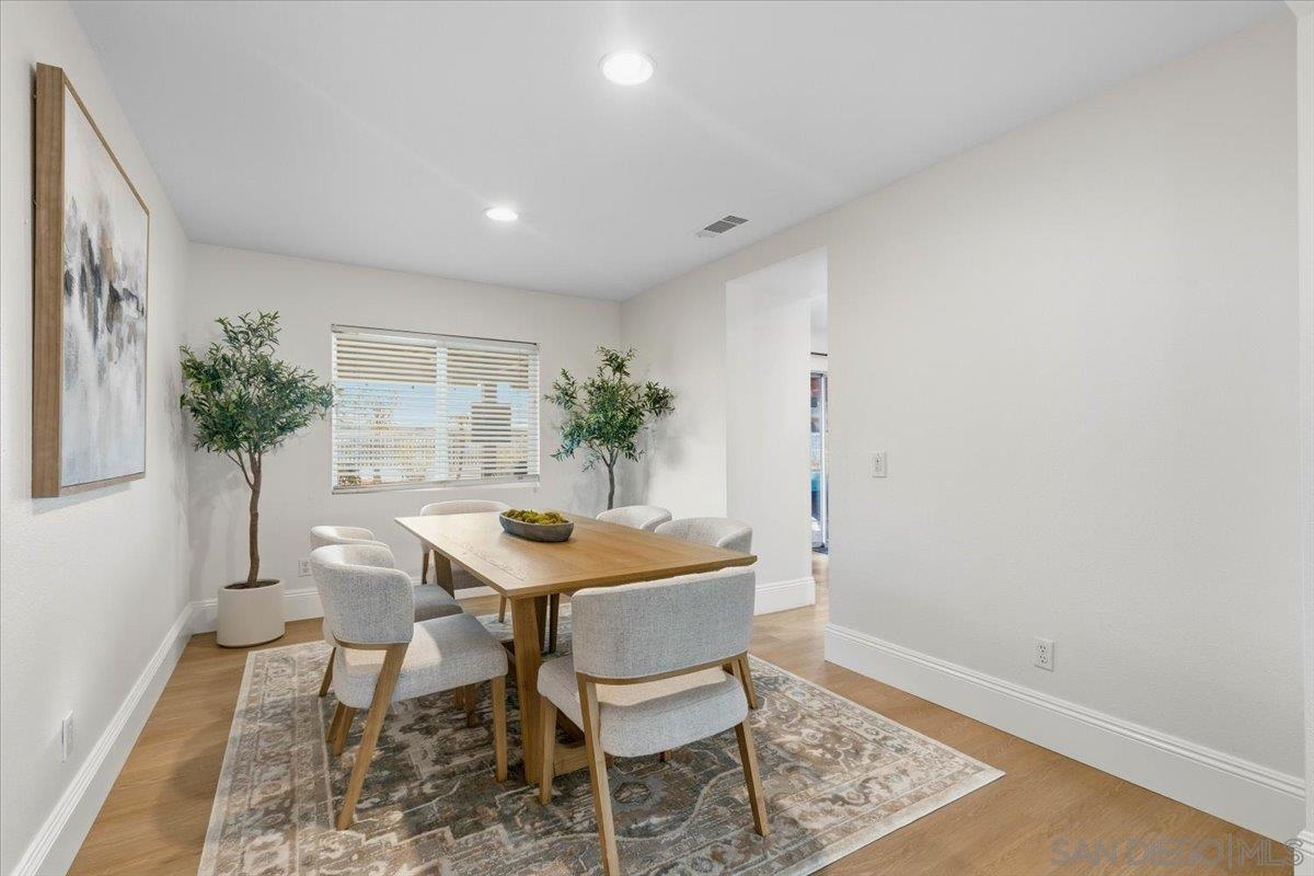 Detail Gallery Image 39 of 42 For 1528  Hendrix Pl, Chula Vista,  CA 91911 - 5 Beds | 3/1 Baths