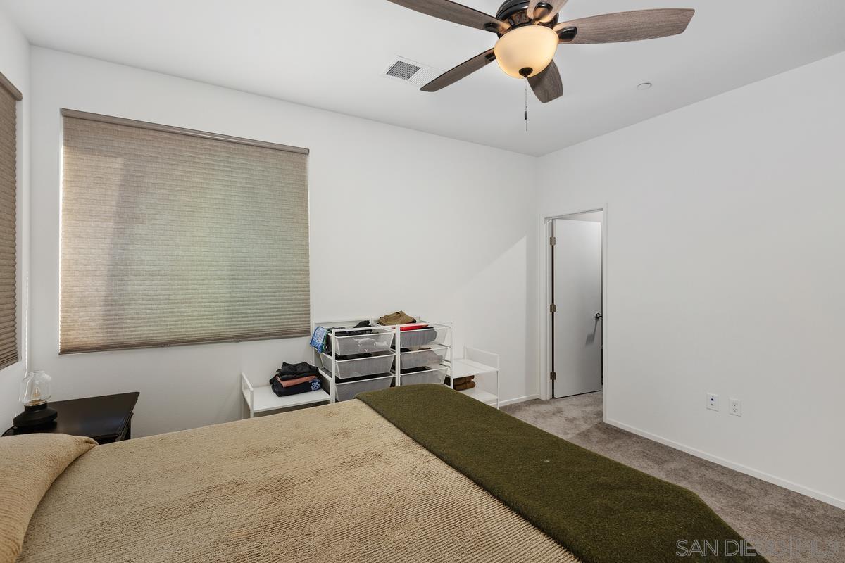 Detail Gallery Image 10 of 26 For 5405  Beach Bluff Ln  #224,  San Diego,  CA 92154 - 4 Beds | 3/1 Baths