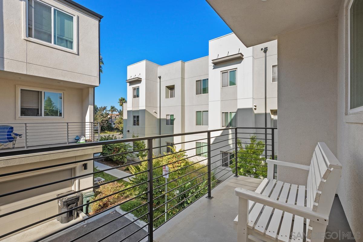 Detail Gallery Image 6 of 26 For 5405  Beach Bluff Ln  #224,  San Diego,  CA 92154 - 4 Beds | 3/1 Baths