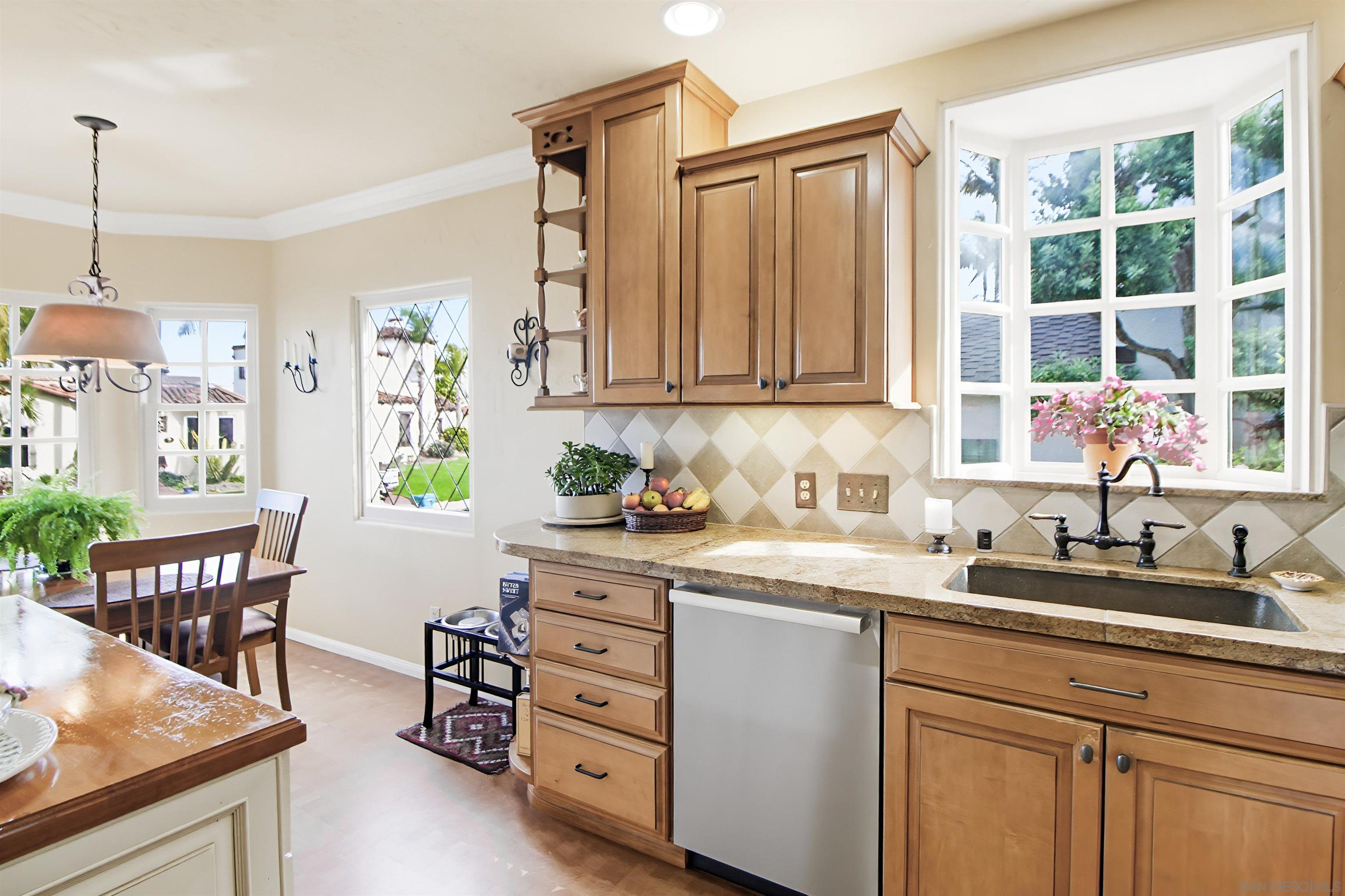 Detail Gallery Image 21 of 73 For 3039  Dumas Street, San Diego,  CA 92106 - 4 Beds | 3 Baths