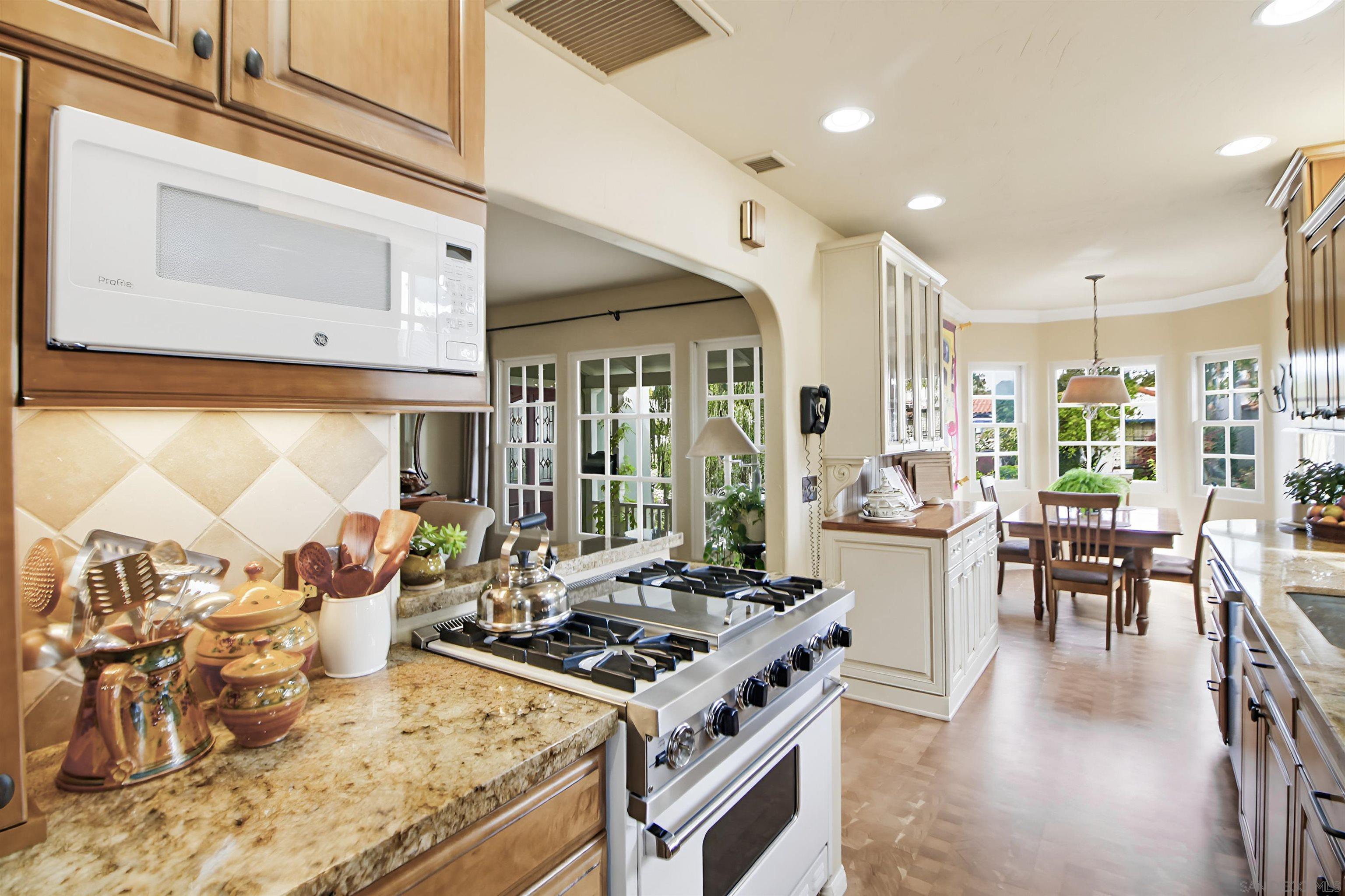 Detail Gallery Image 24 of 73 For 3039  Dumas Street, San Diego,  CA 92106 - 4 Beds | 3 Baths