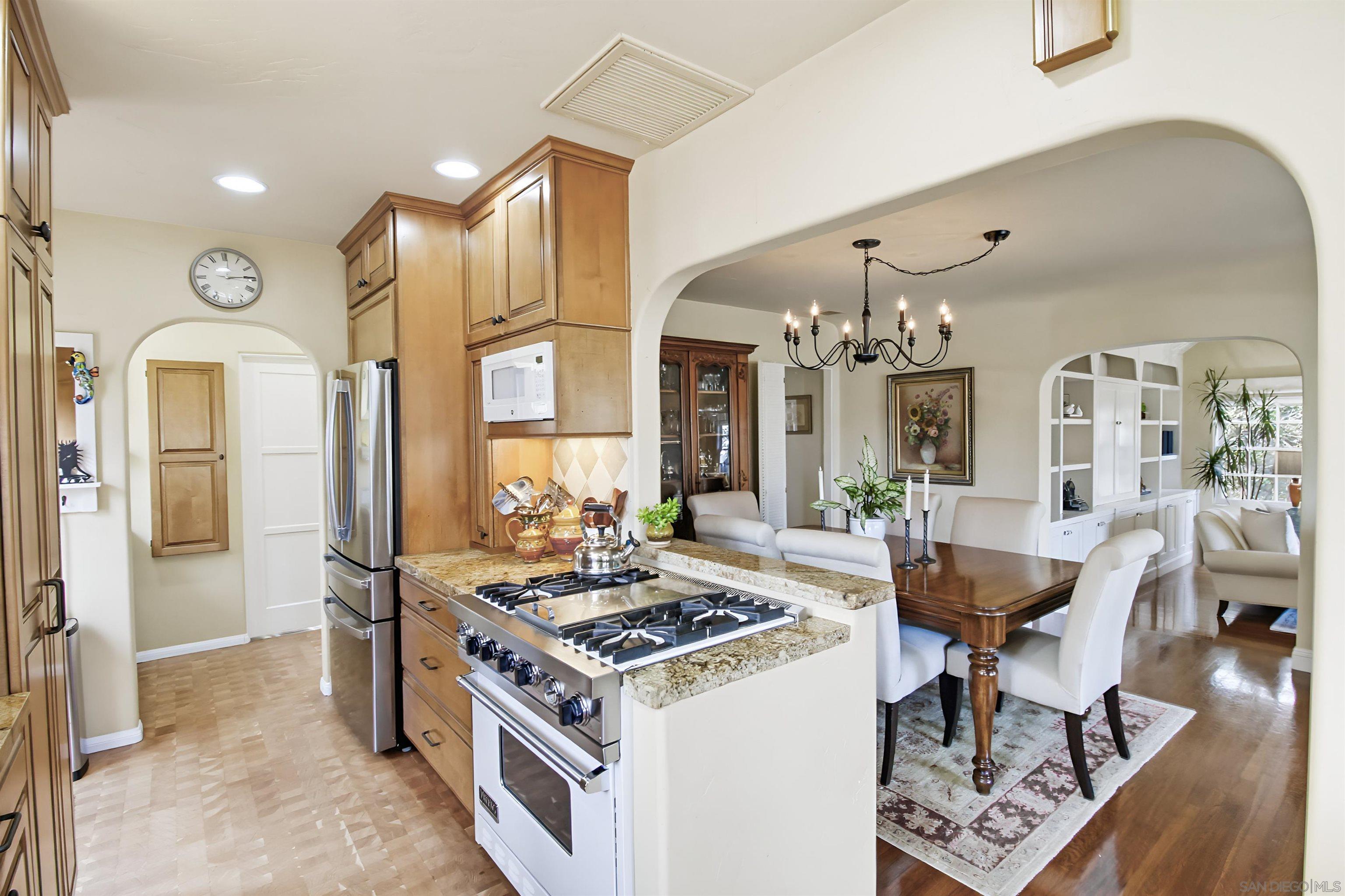 Detail Gallery Image 28 of 73 For 3039  Dumas Street, San Diego,  CA 92106 - 4 Beds | 3 Baths