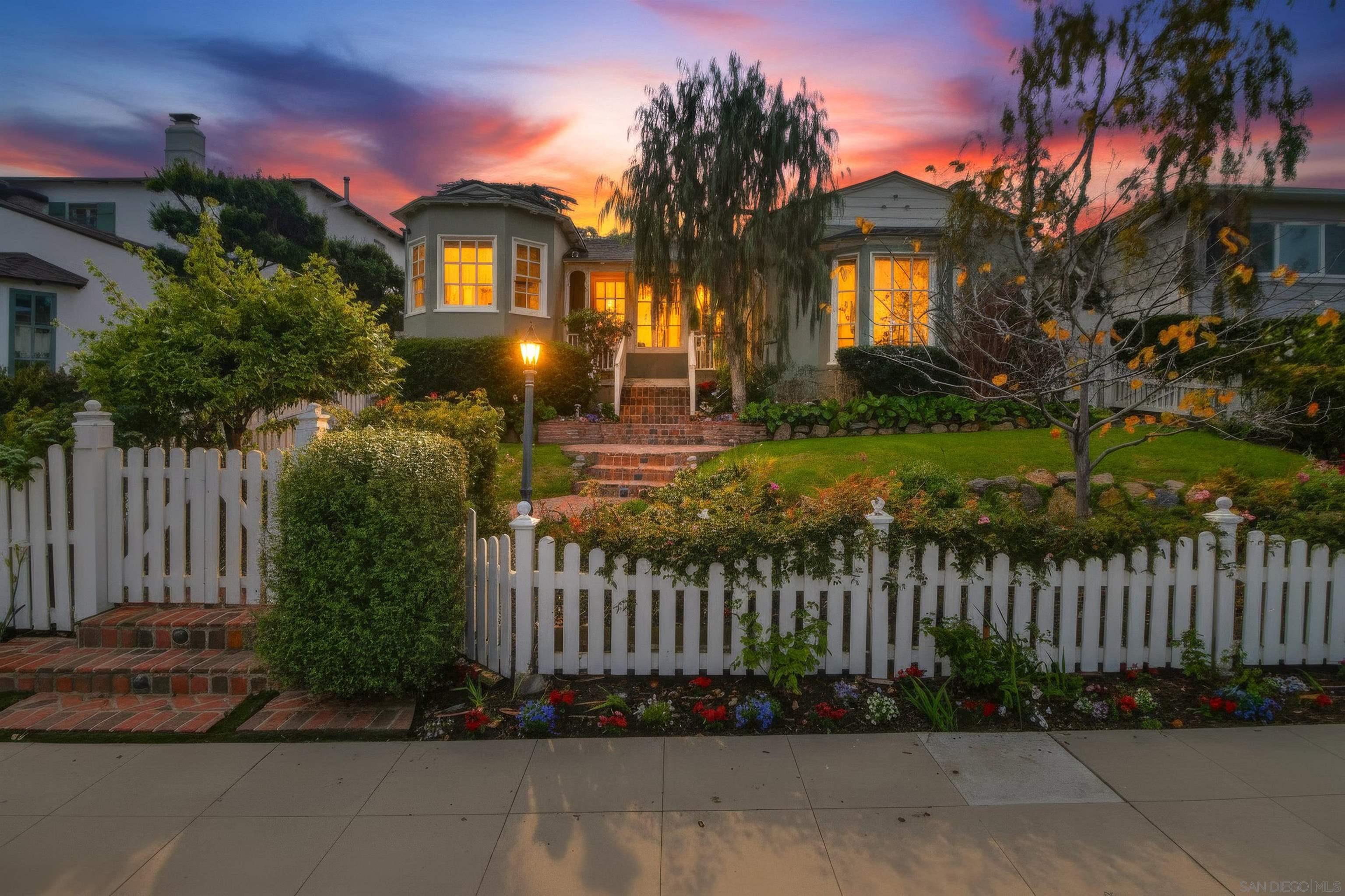 Detail Gallery Image 73 of 73 For 3039  Dumas Street, San Diego,  CA 92106 - 4 Beds | 3 Baths