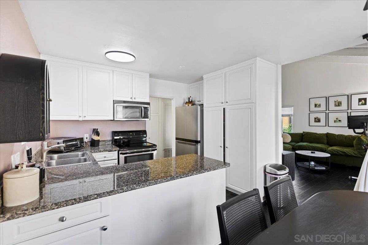 Detail Gallery Image 15 of 36 For 17165 W Bernardo Dr  #205,  San Diego,  CA 92127 - 2 Beds | 1 Baths