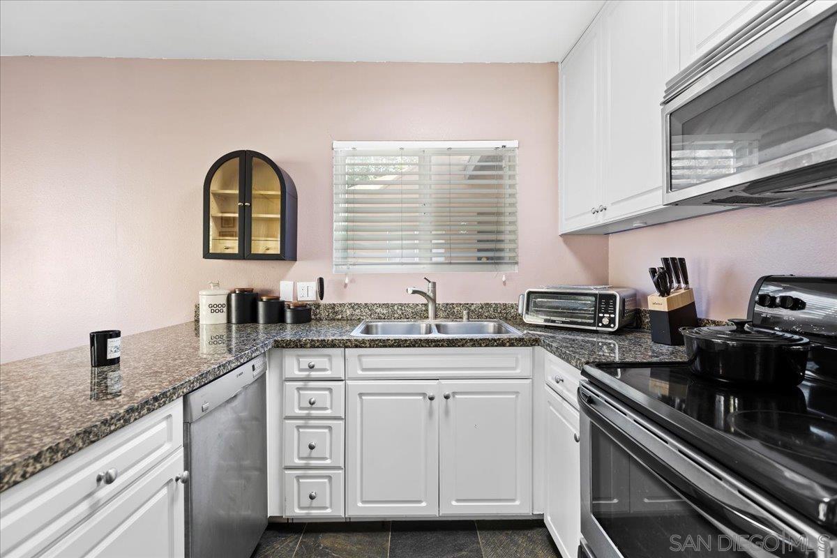 Detail Gallery Image 17 of 36 For 17165 W Bernardo Dr  #205,  San Diego,  CA 92127 - 2 Beds | 1 Baths