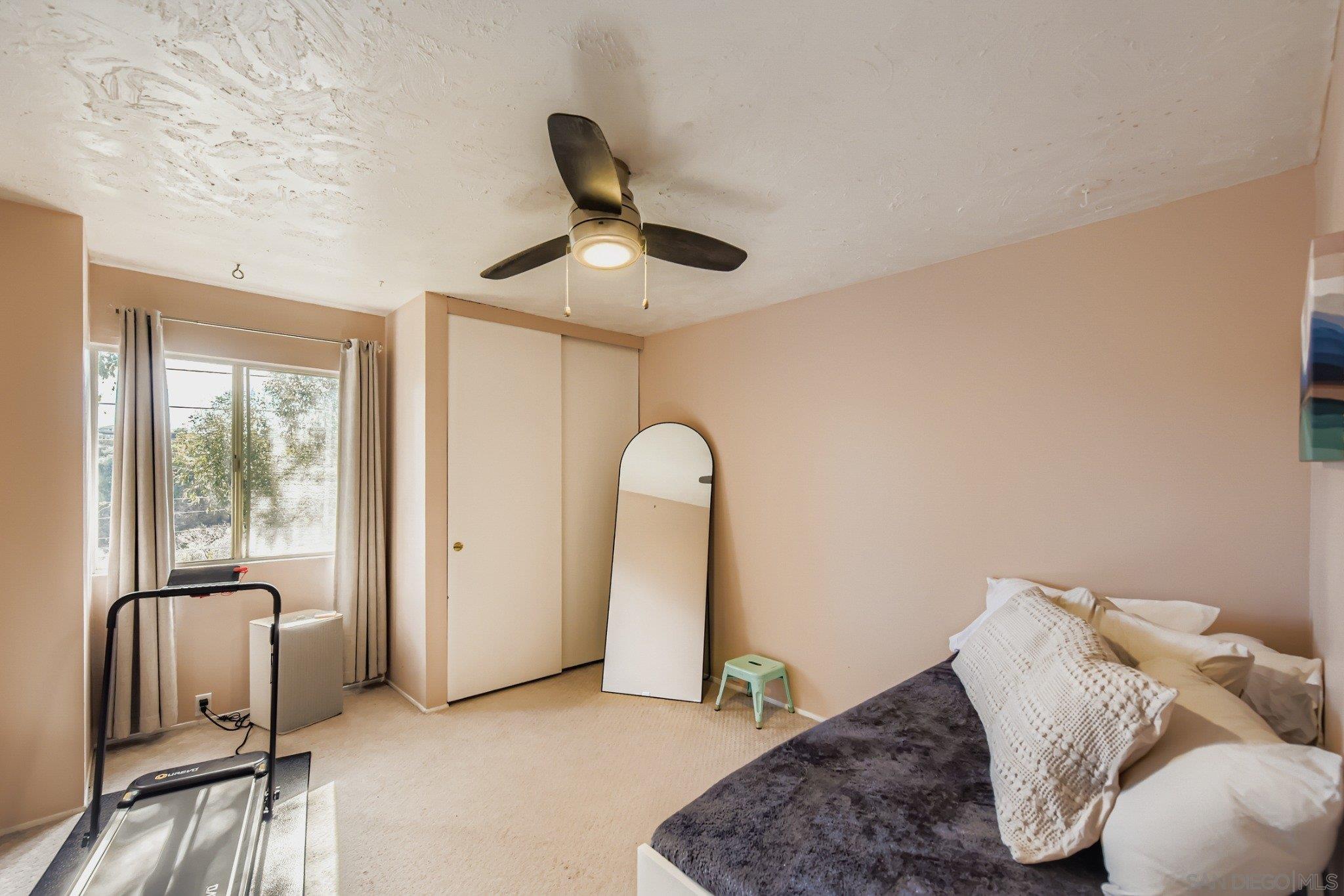 Detail Gallery Image 11 of 16 For 3995  Camino Lindo, San Diego,  CA 92122 - 3 Beds | 2/1 Baths