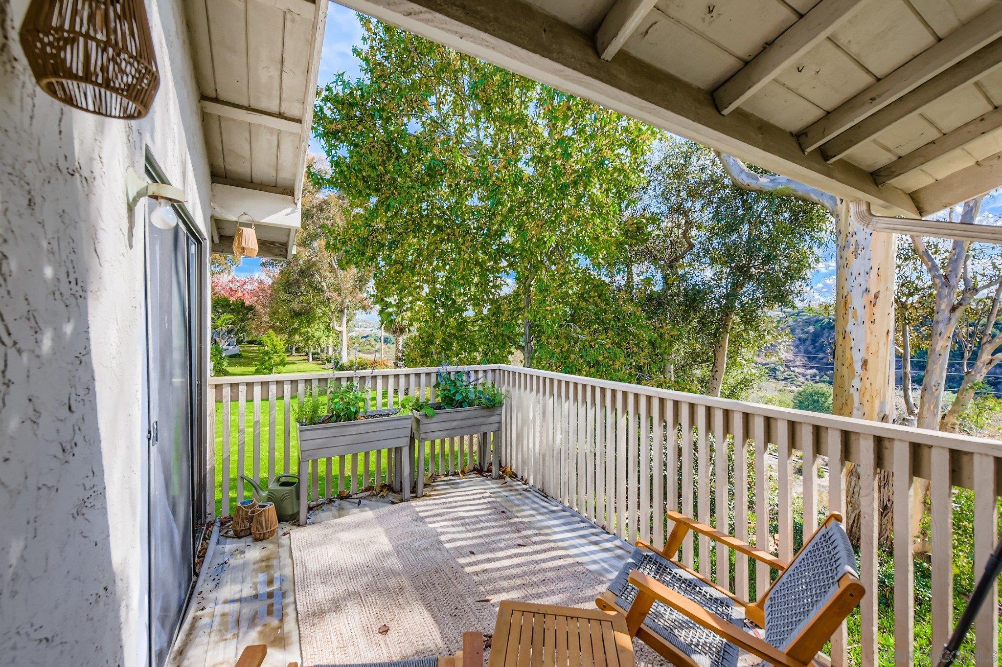 Detail Gallery Image 13 of 16 For 3995  Camino Lindo, San Diego,  CA 92122 - 3 Beds | 2/1 Baths