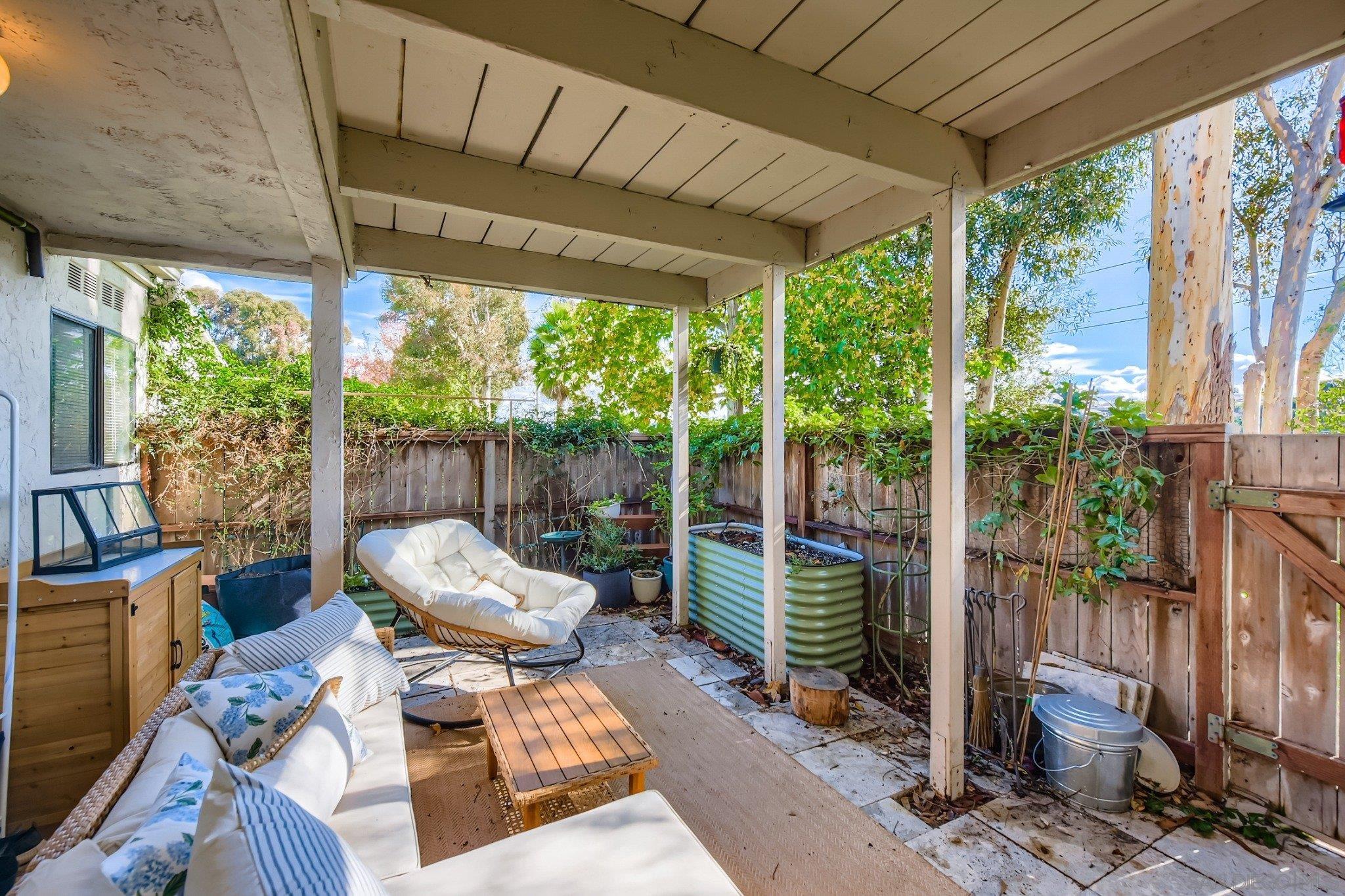 Detail Gallery Image 14 of 16 For 3995  Camino Lindo, San Diego,  CA 92122 - 3 Beds | 2/1 Baths