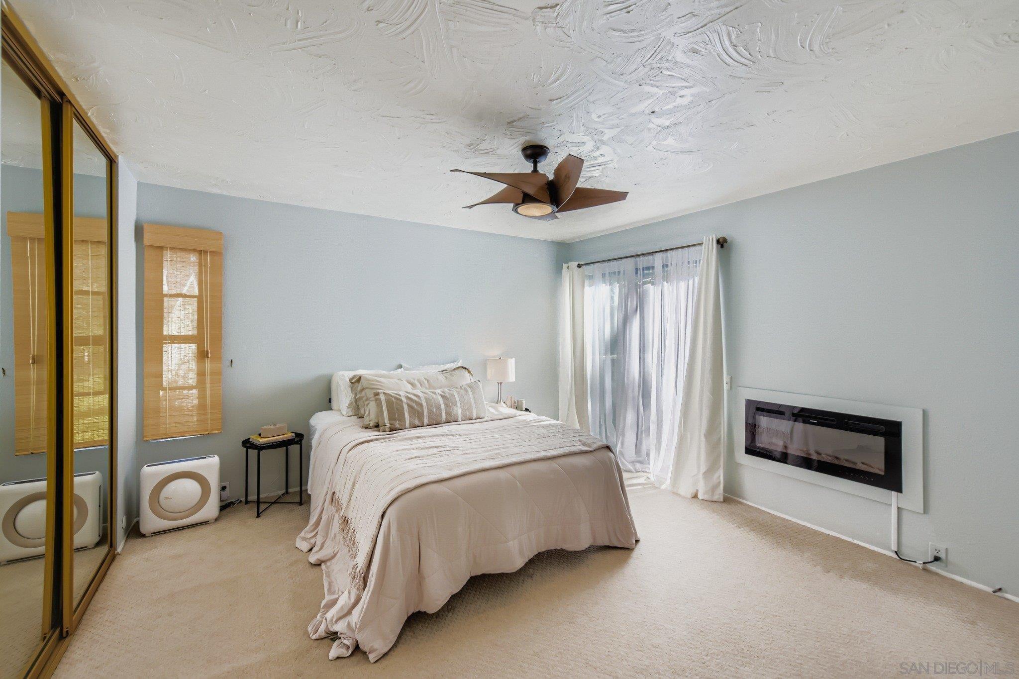 Detail Gallery Image 8 of 16 For 3995  Camino Lindo, San Diego,  CA 92122 - 3 Beds | 2/1 Baths