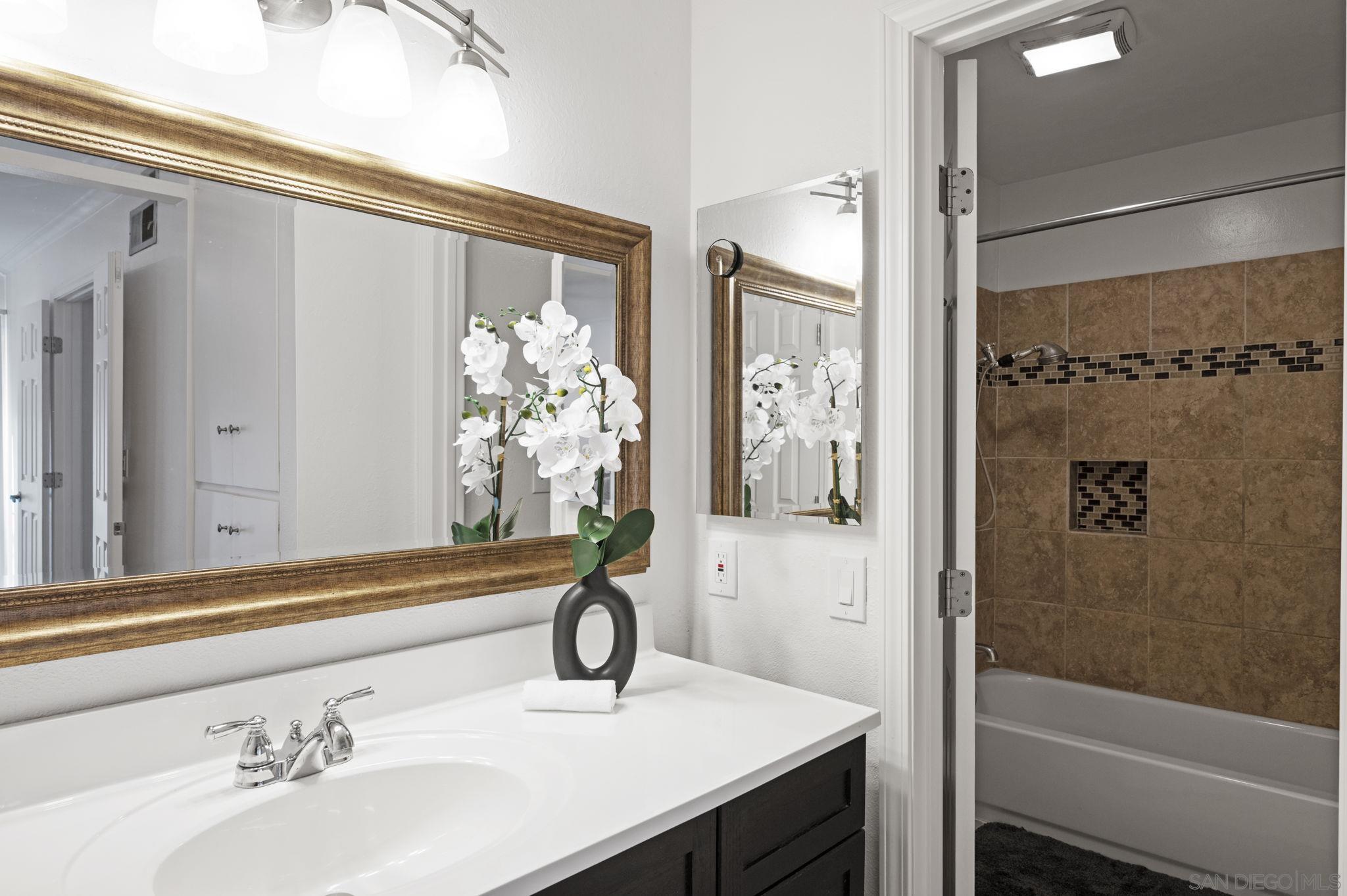 Detail Gallery Image 13 of 38 For 7700  Parkway Dr  #3,  La Mesa,  CA 91942 - 2 Beds | 2 Baths