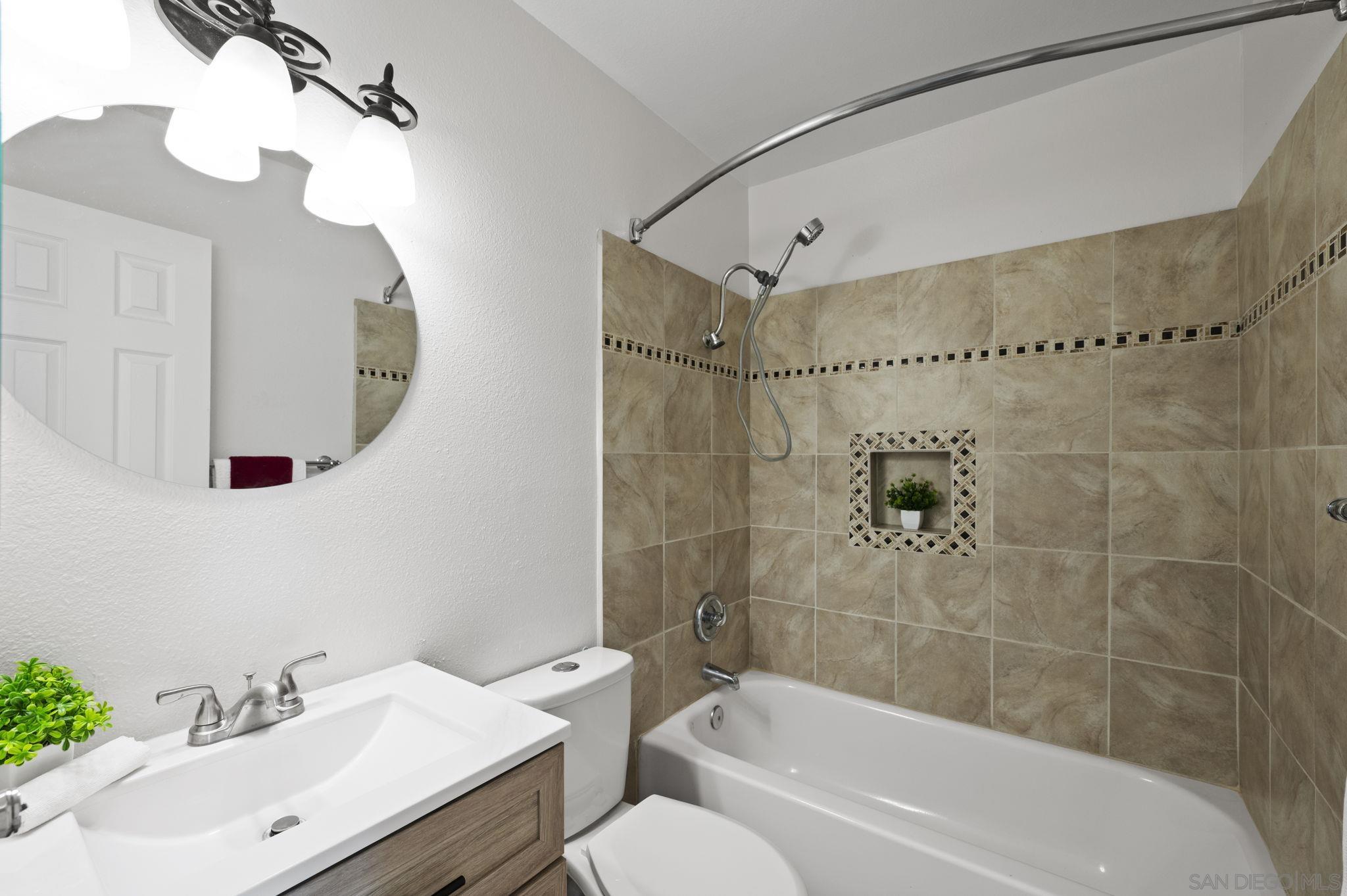 Detail Gallery Image 14 of 38 For 7700  Parkway Dr  #3,  La Mesa,  CA 91942 - 2 Beds | 2 Baths