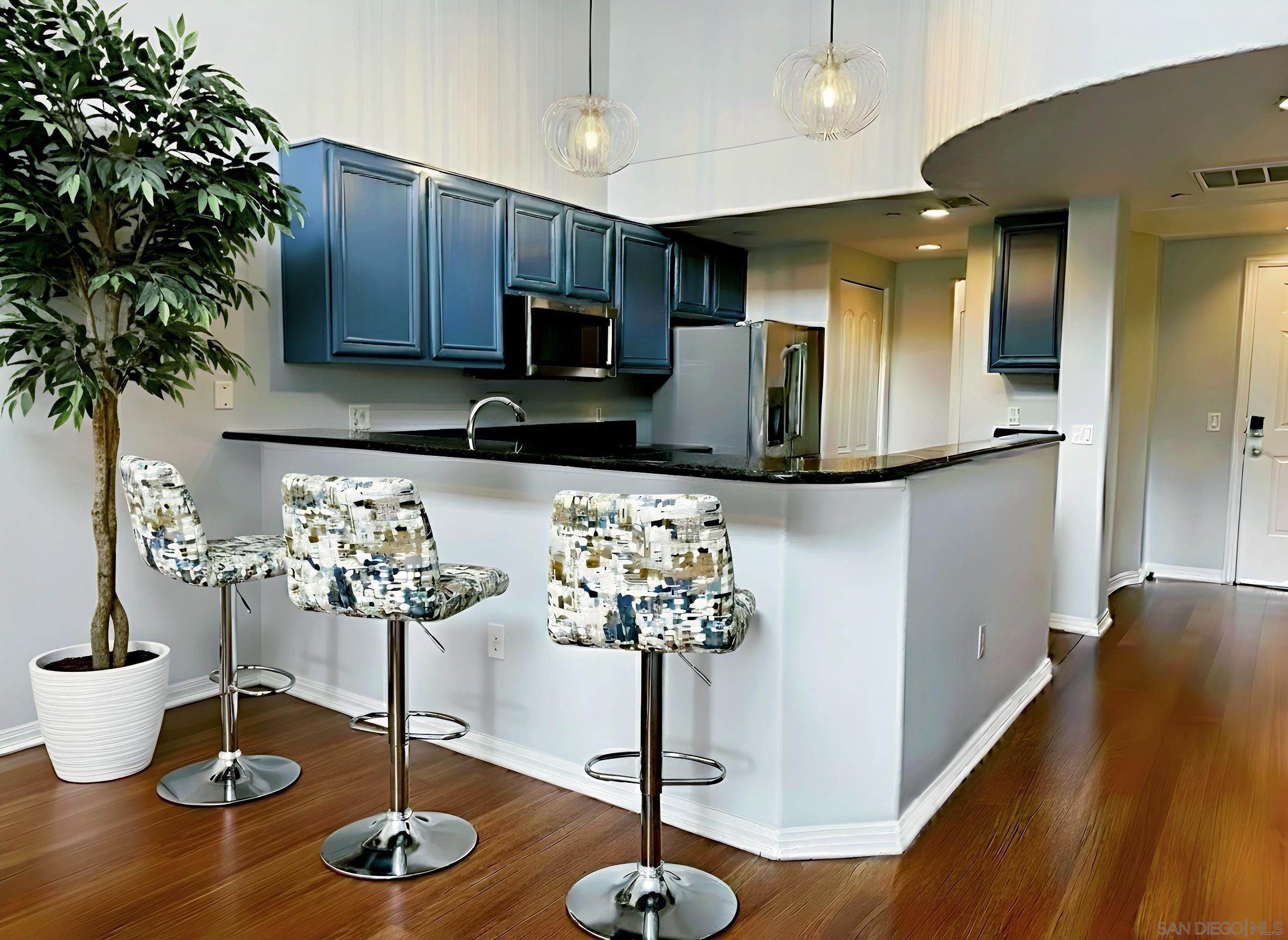 Detail Gallery Image 2 of 16 For 1501  India St  #608,  San Diego,  CA 92101 - 1 Beds | 2 Baths