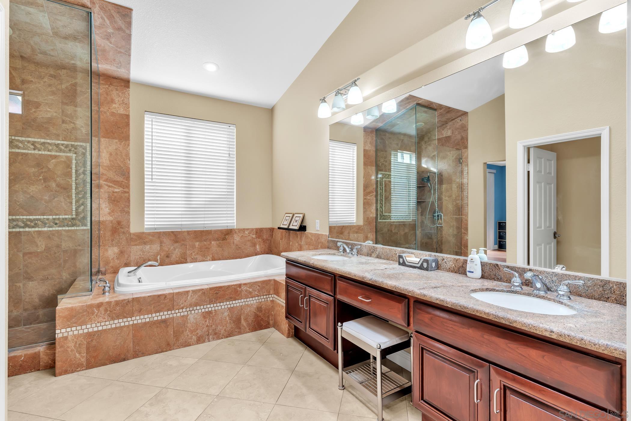 Detail Gallery Image 23 of 75 For 2389  Victoria Circle, Alpine,  CA 91901 - 4 Beds | 5 Baths