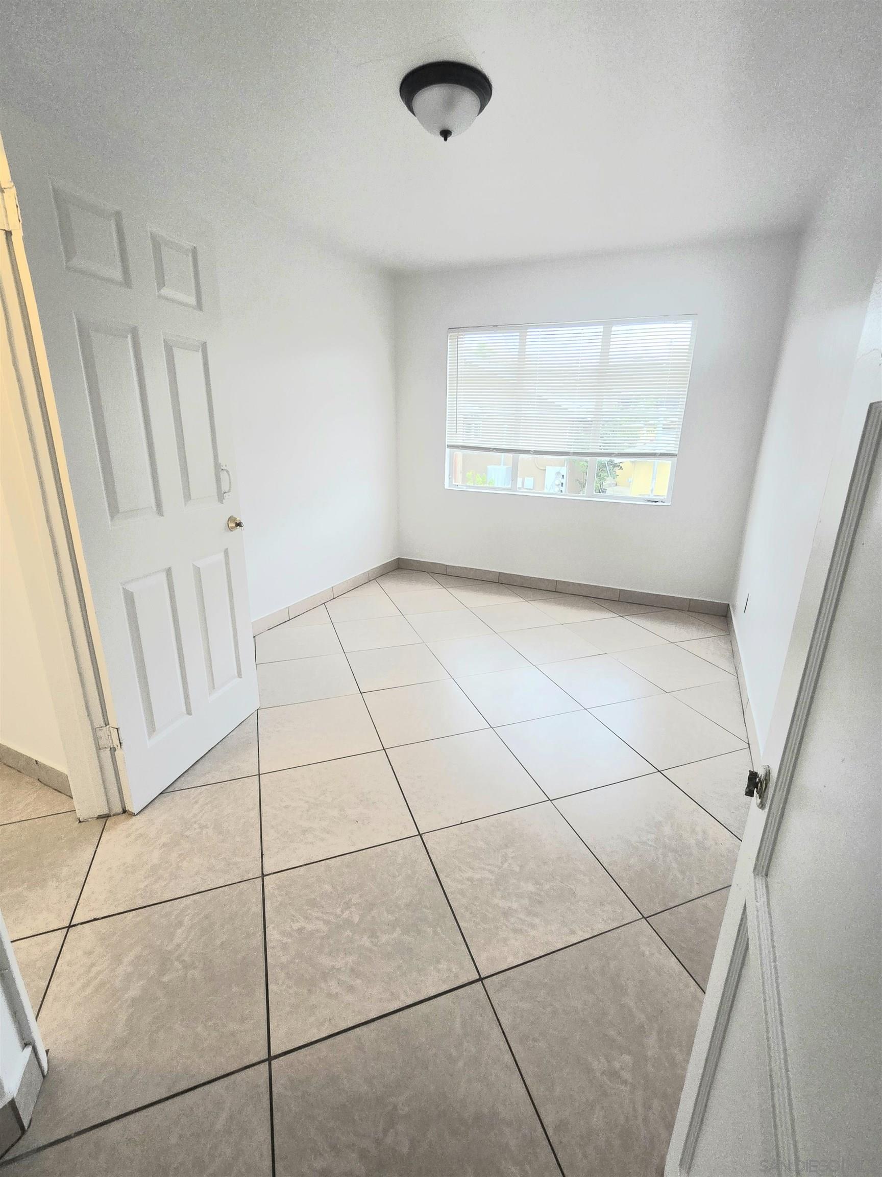 Detail Gallery Image 9 of 13 For 3832  Boundary, San Diego,  CA 92104 - 1 Beds | 1 Baths