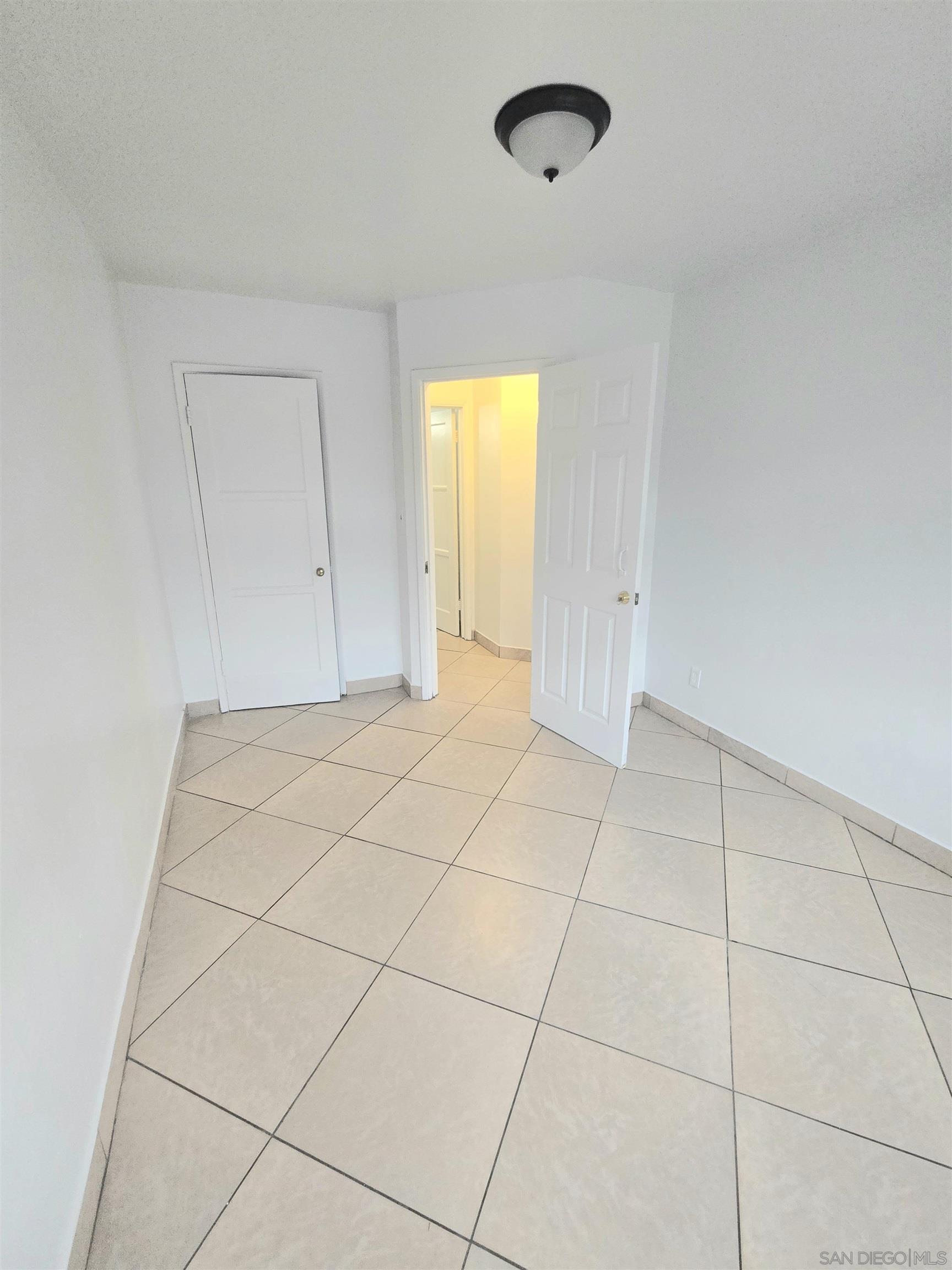 Detail Gallery Image 10 of 13 For 3832  Boundary, San Diego,  CA 92104 - 1 Beds | 1 Baths