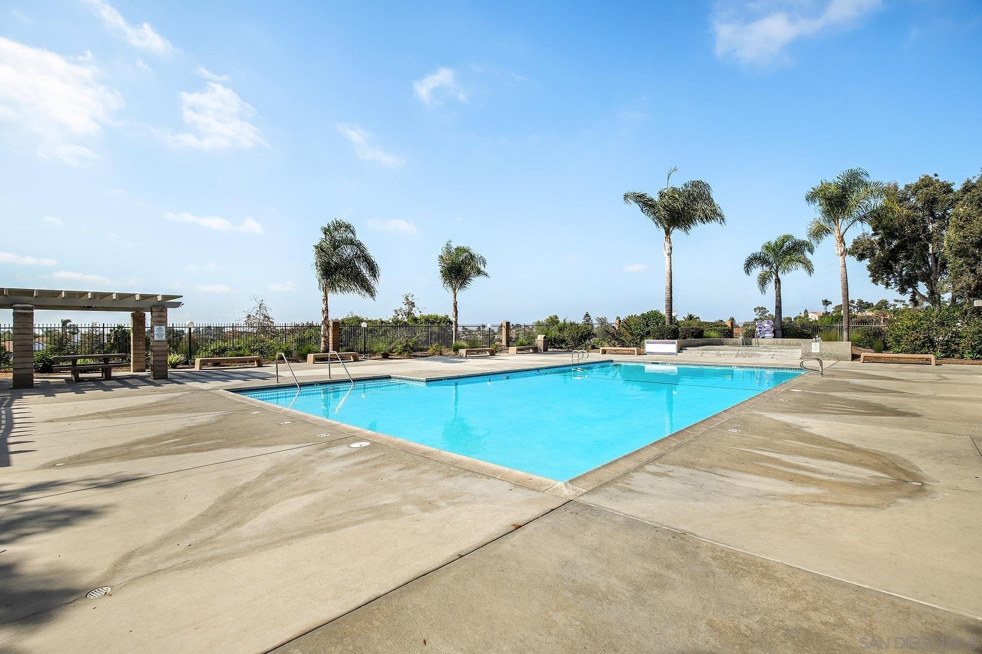 Detail Gallery Image 43 of 44 For 2198  Redwood Crst, Vista,  CA 92081 - 4 Beds | 2/1 Baths