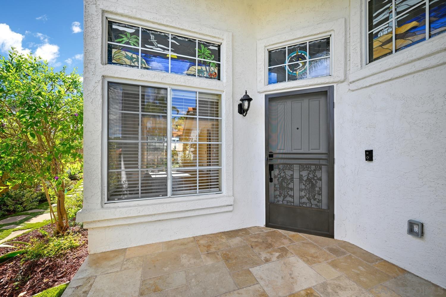 Detail Gallery Image 7 of 39 For 2198  Redwood Crst, Vista,  CA 92081 - 4 Beds | 2/1 Baths