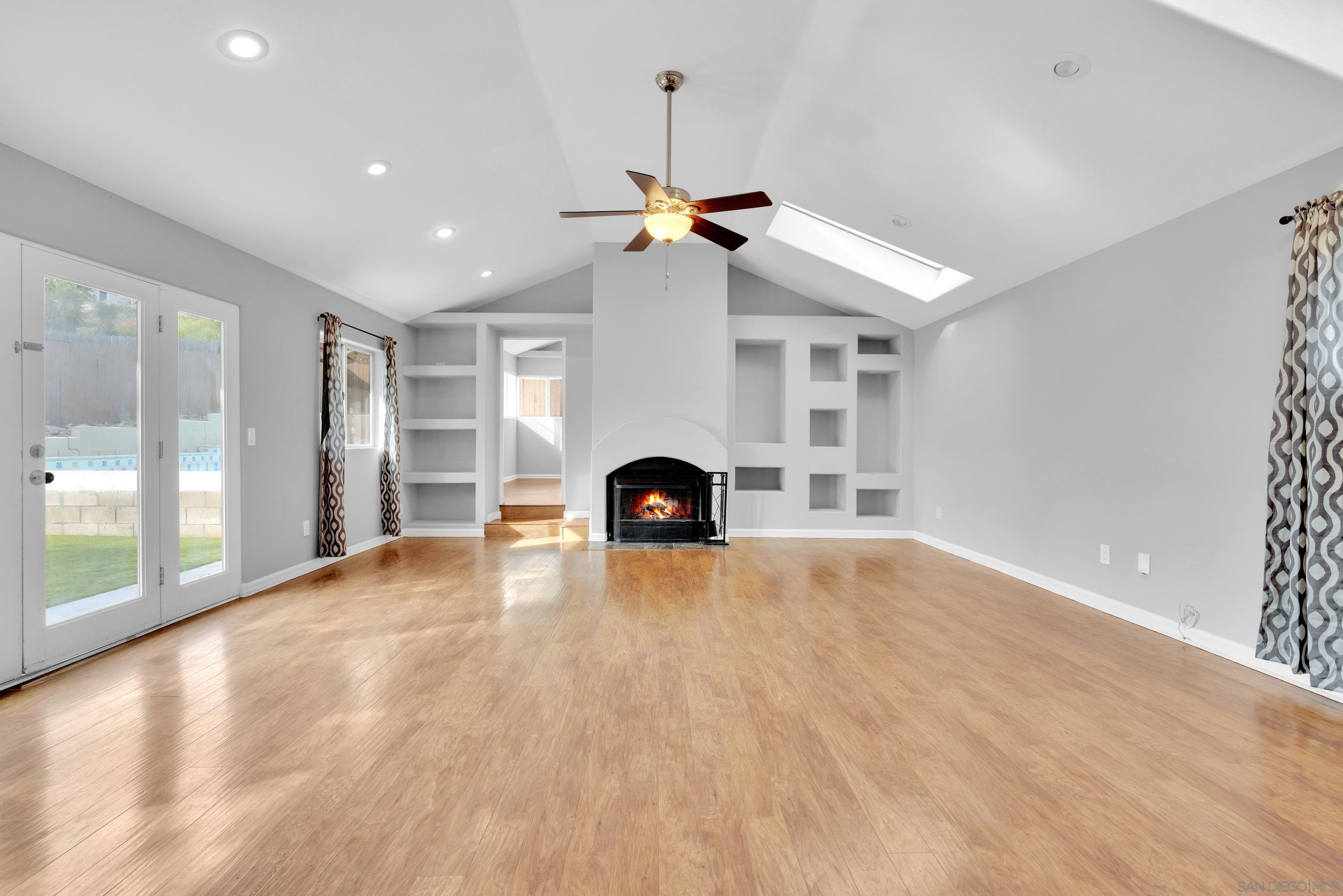 Detail Gallery Image 14 of 56 For 5170  Randlett Dr, La Mesa,  CA 91942 - 3 Beds | 2 Baths