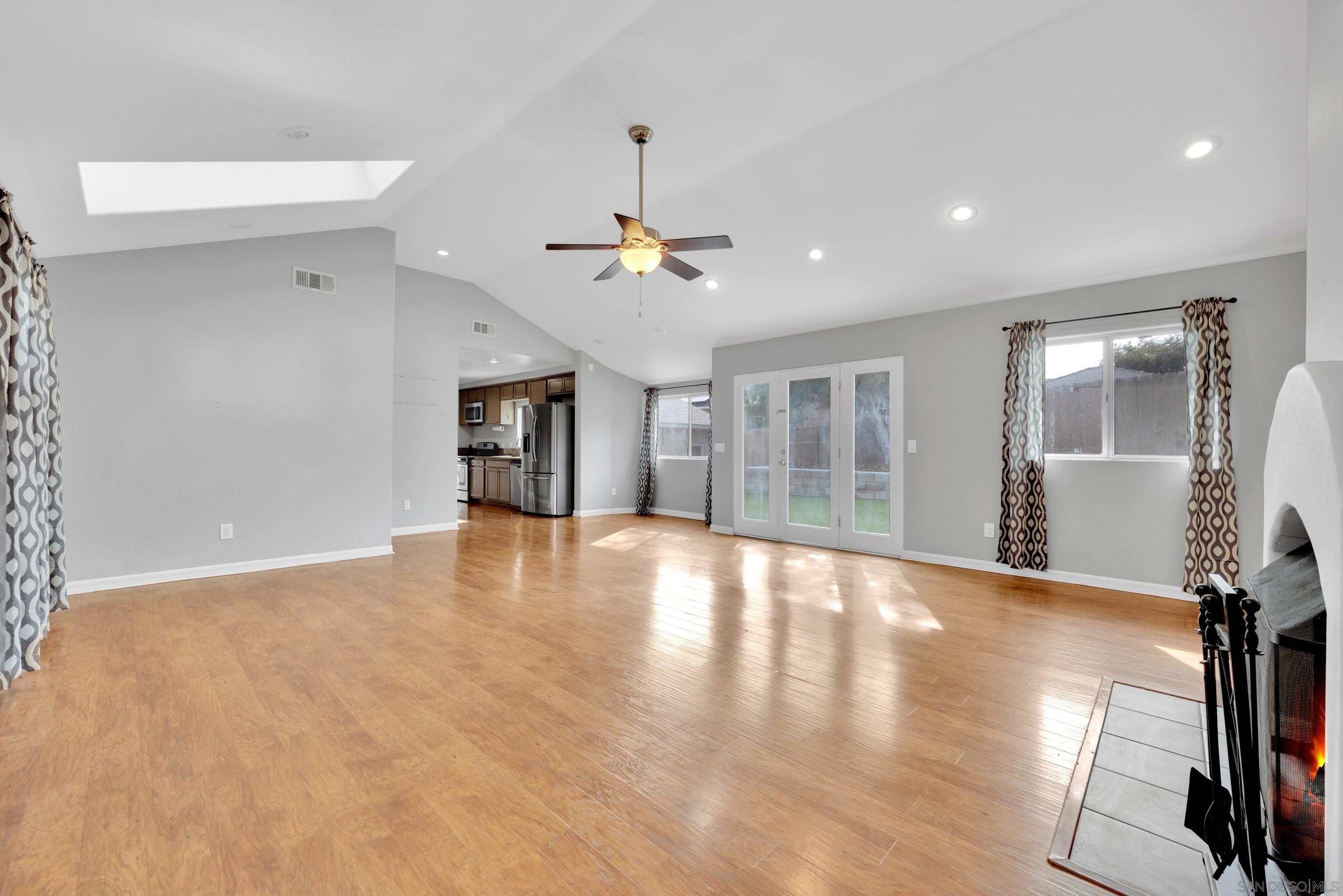 Detail Gallery Image 16 of 56 For 5170  Randlett Dr, La Mesa,  CA 91942 - 3 Beds | 2 Baths