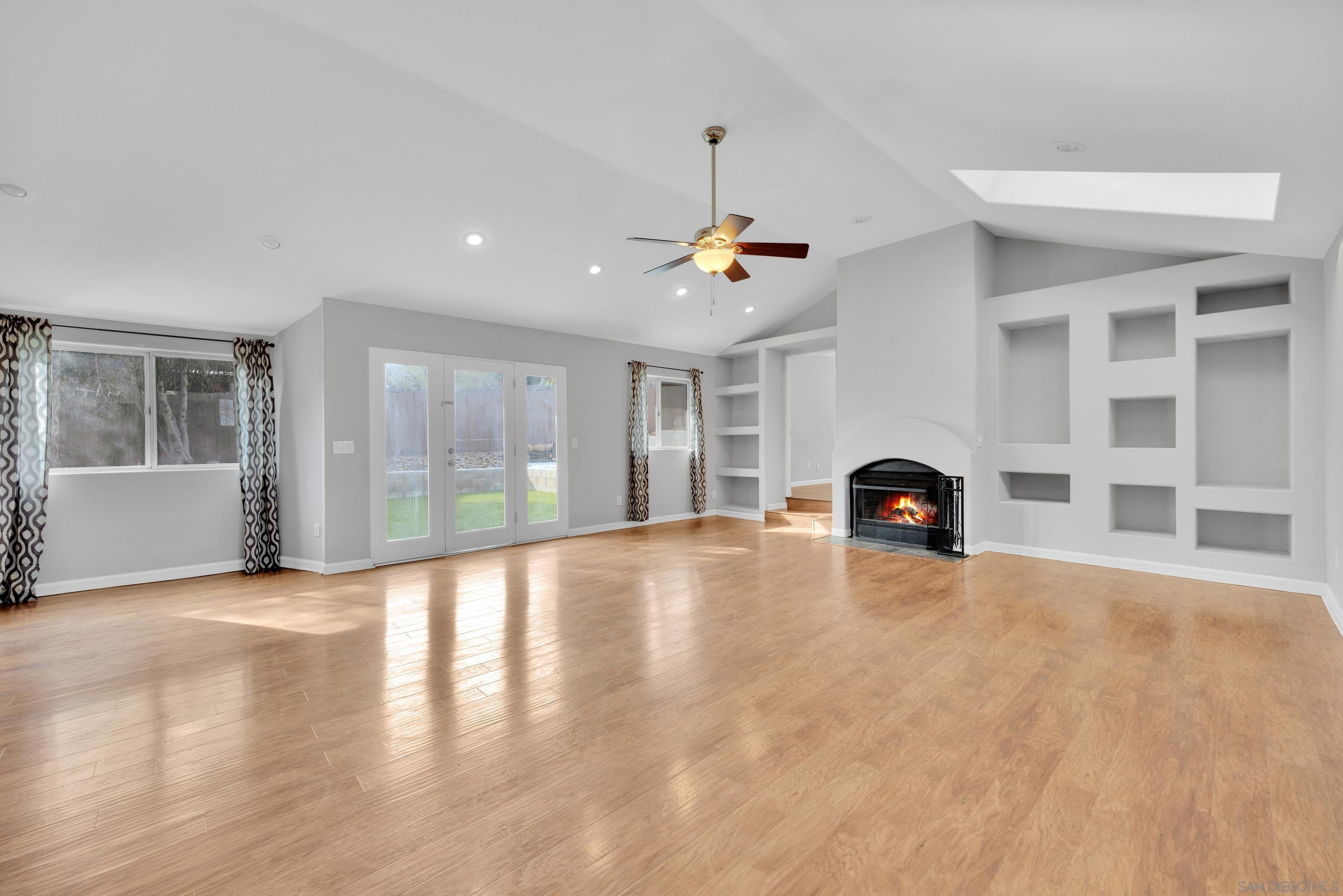 Detail Gallery Image 3 of 56 For 5170  Randlett Dr, La Mesa,  CA 91942 - 3 Beds | 2 Baths