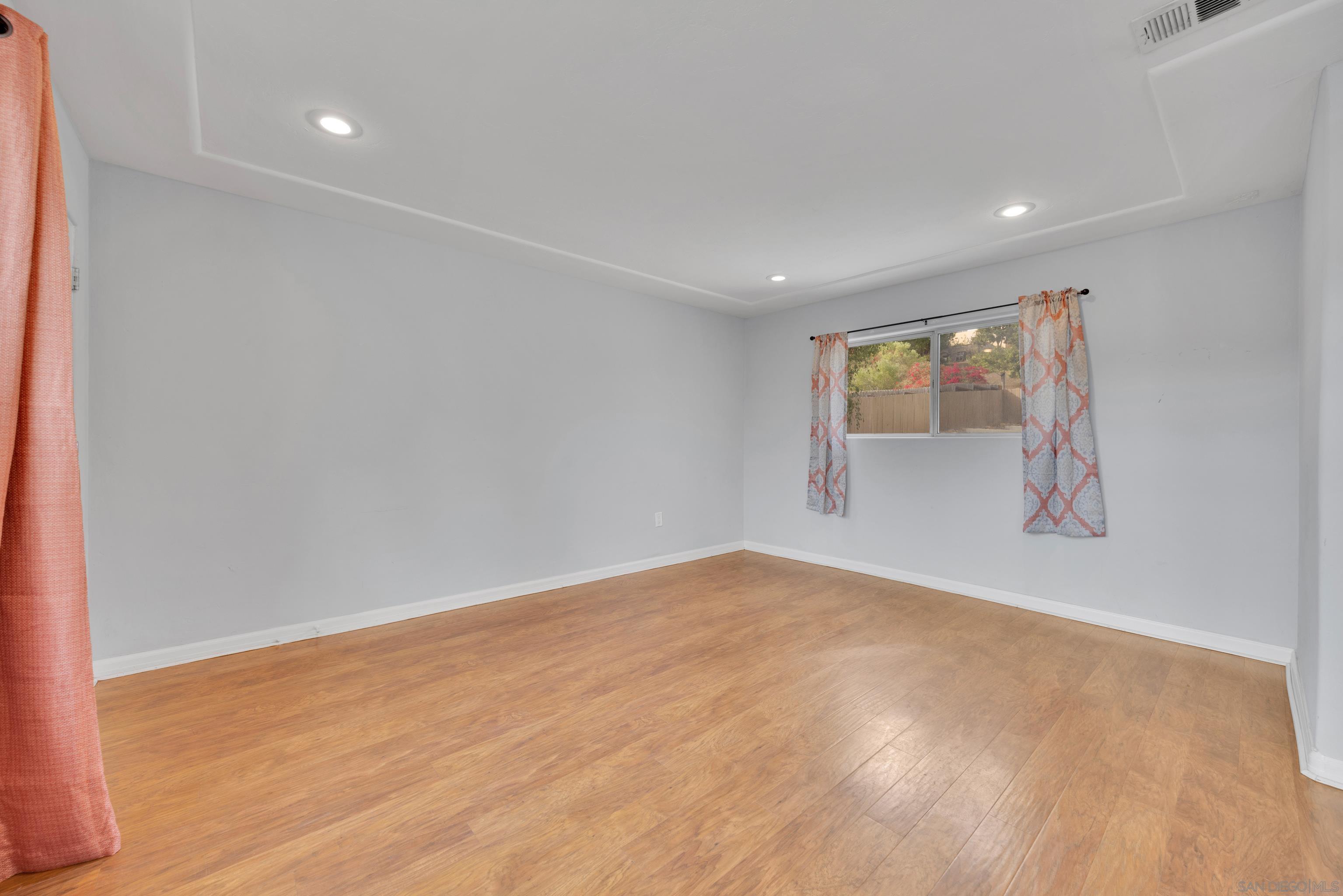 Detail Gallery Image 7 of 56 For 5170  Randlett Dr, La Mesa,  CA 91942 - 3 Beds | 2 Baths