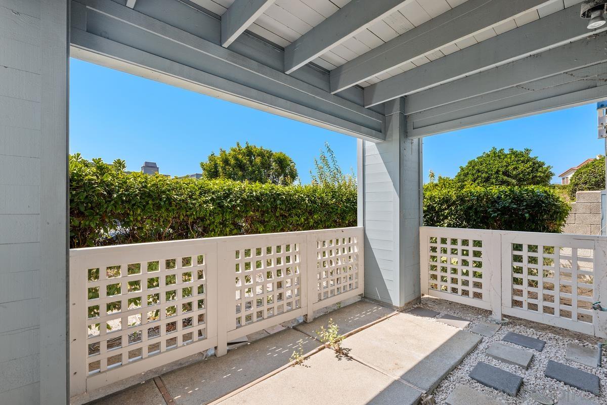 Detail Gallery Image 15 of 21 For 928  Intrepid Ct, Del Mar,  CA 92014 - 2 Beds | 2/1 Baths