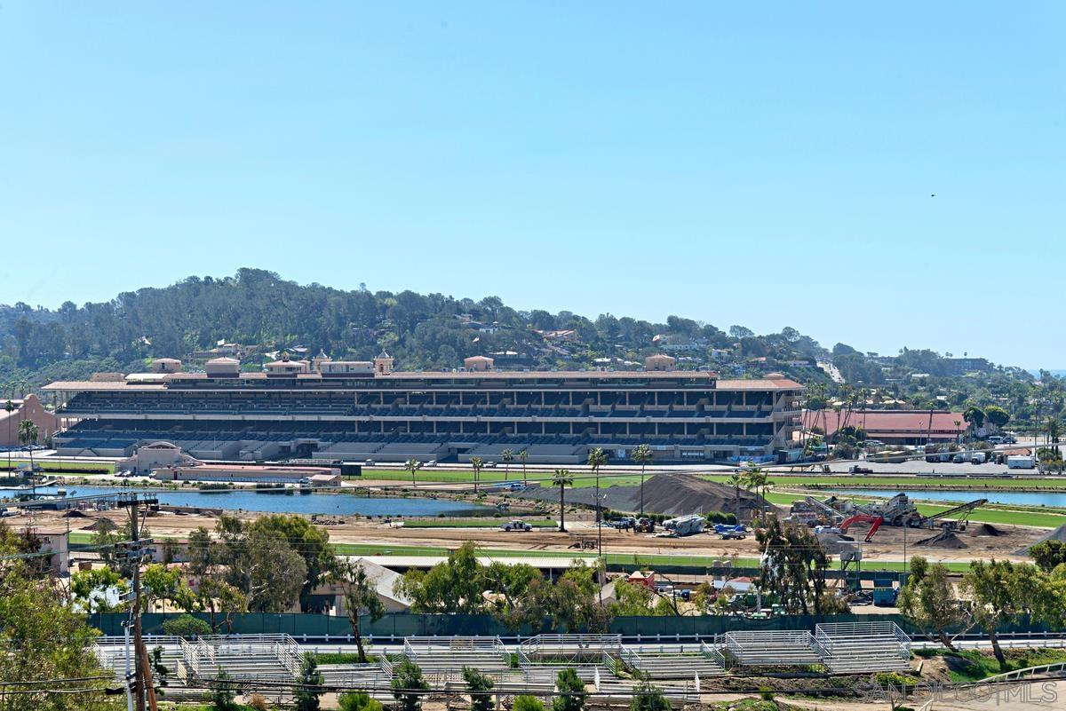 Detail Gallery Image 27 of 28 For 928  Intrepid Ct, Del Mar,  CA 92014 - 2 Beds | 2/1 Baths