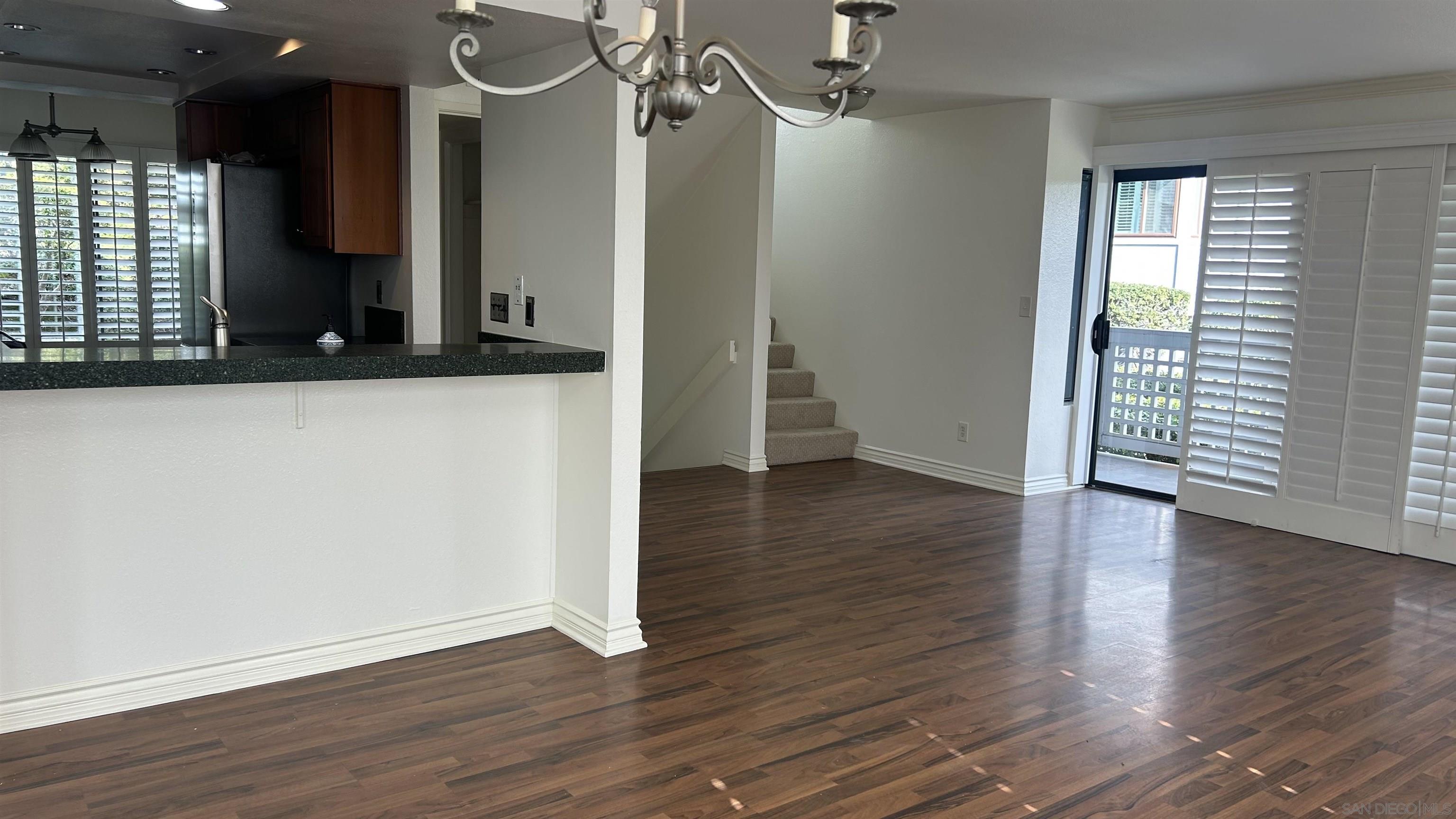 Detail Gallery Image 8 of 21 For 928  Intrepid Ct, Del Mar,  CA 92014 - 2 Beds | 2/1 Baths