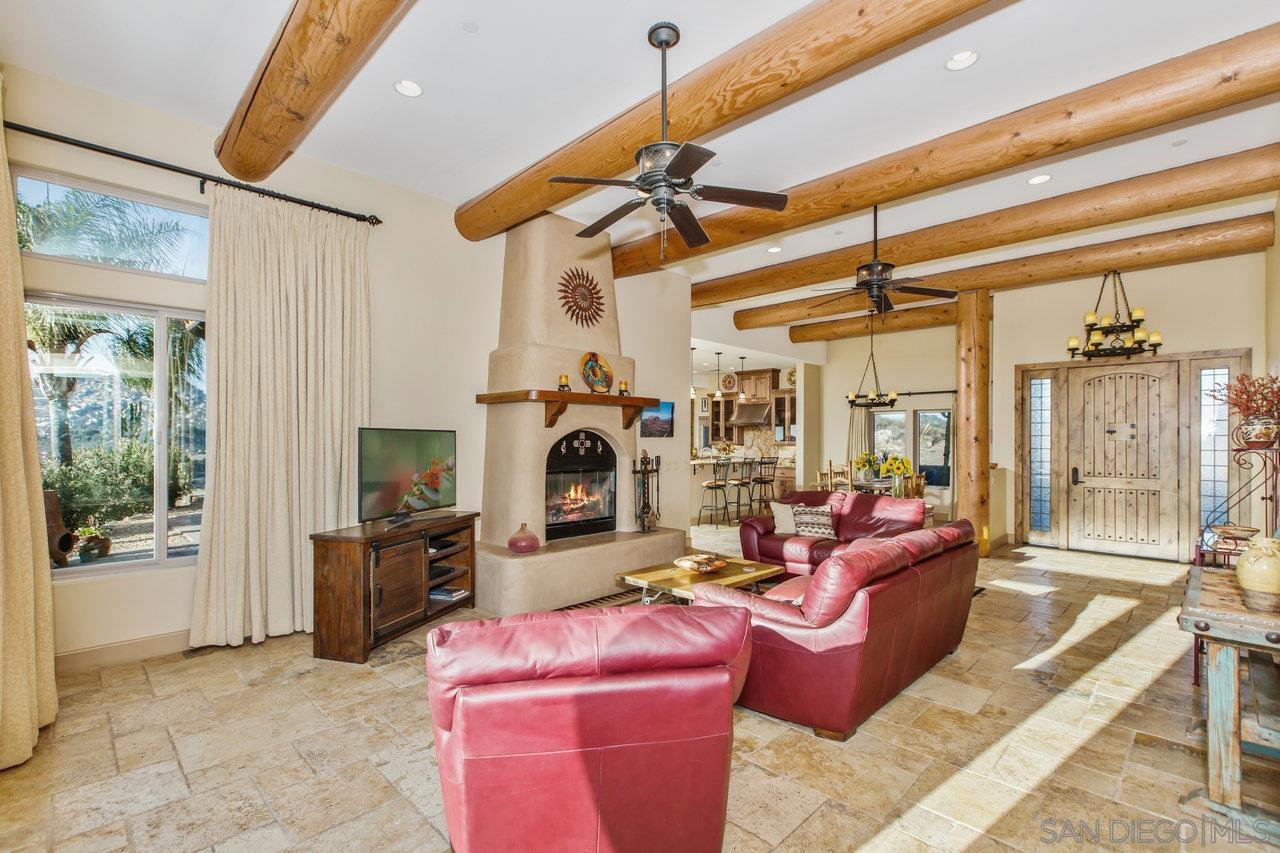 Detail Gallery Image 14 of 41 For 15715  Green Valley Truck Trail, Ramona,  CA 92065 - 3 Beds | 3 Baths