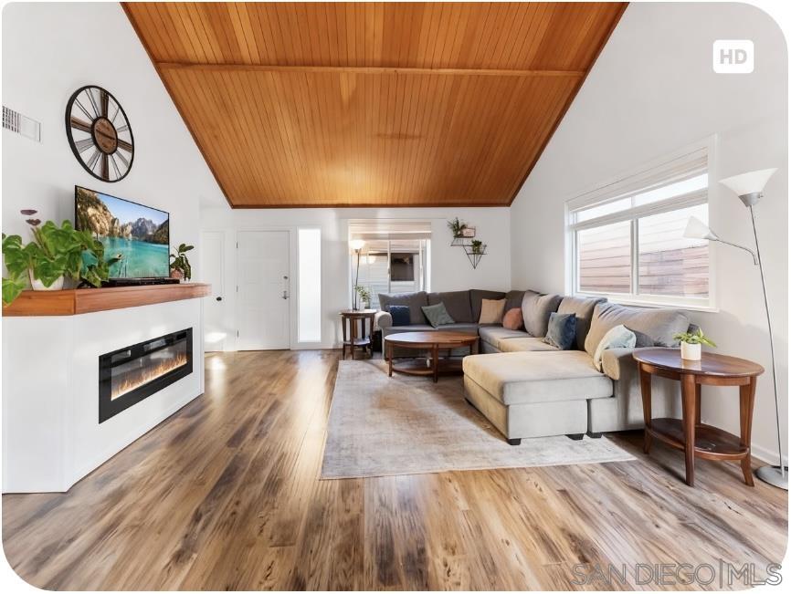 Detail Gallery Image 12 of 47 For 6811  Parkside Avenue, San Diego,  CA 92139 - 3 Beds | 2 Baths