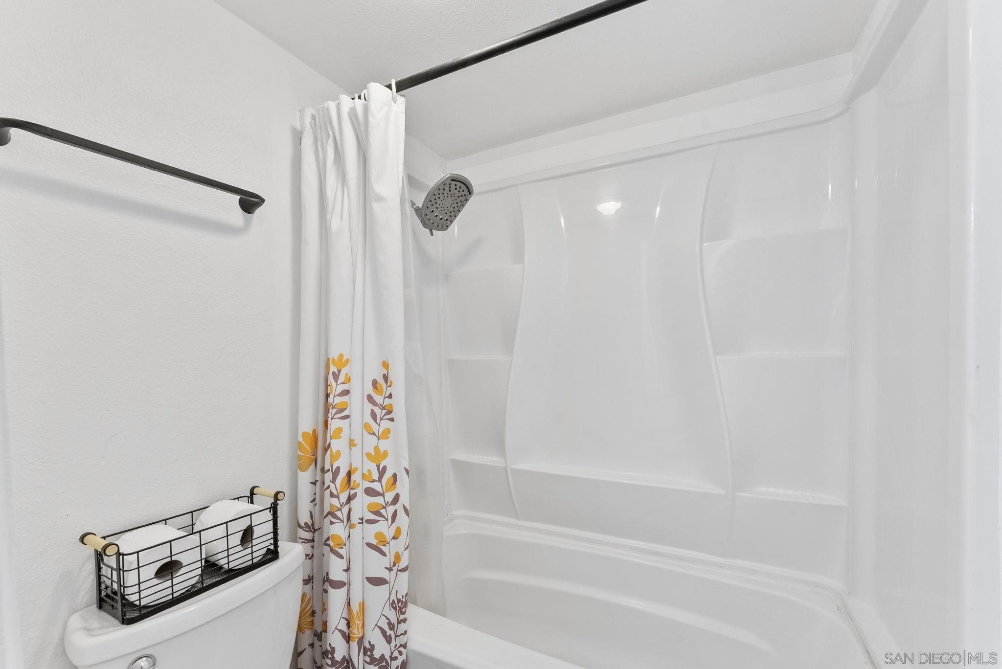 Detail Gallery Image 26 of 47 For 6811  Parkside Avenue, San Diego,  CA 92139 - 3 Beds | 2 Baths