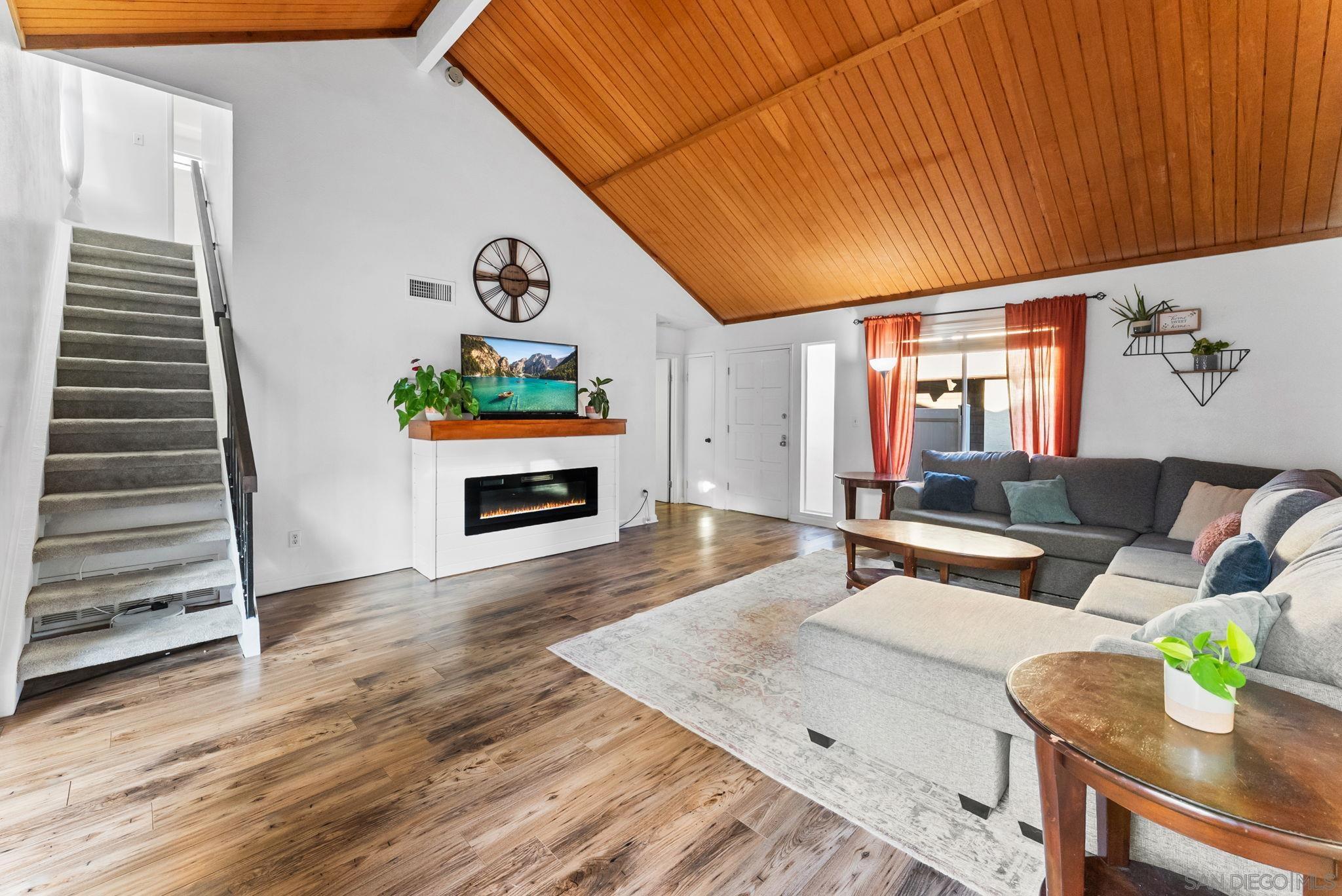 Detail Gallery Image 8 of 47 For 6811  Parkside Avenue, San Diego,  CA 92139 - 3 Beds | 2 Baths