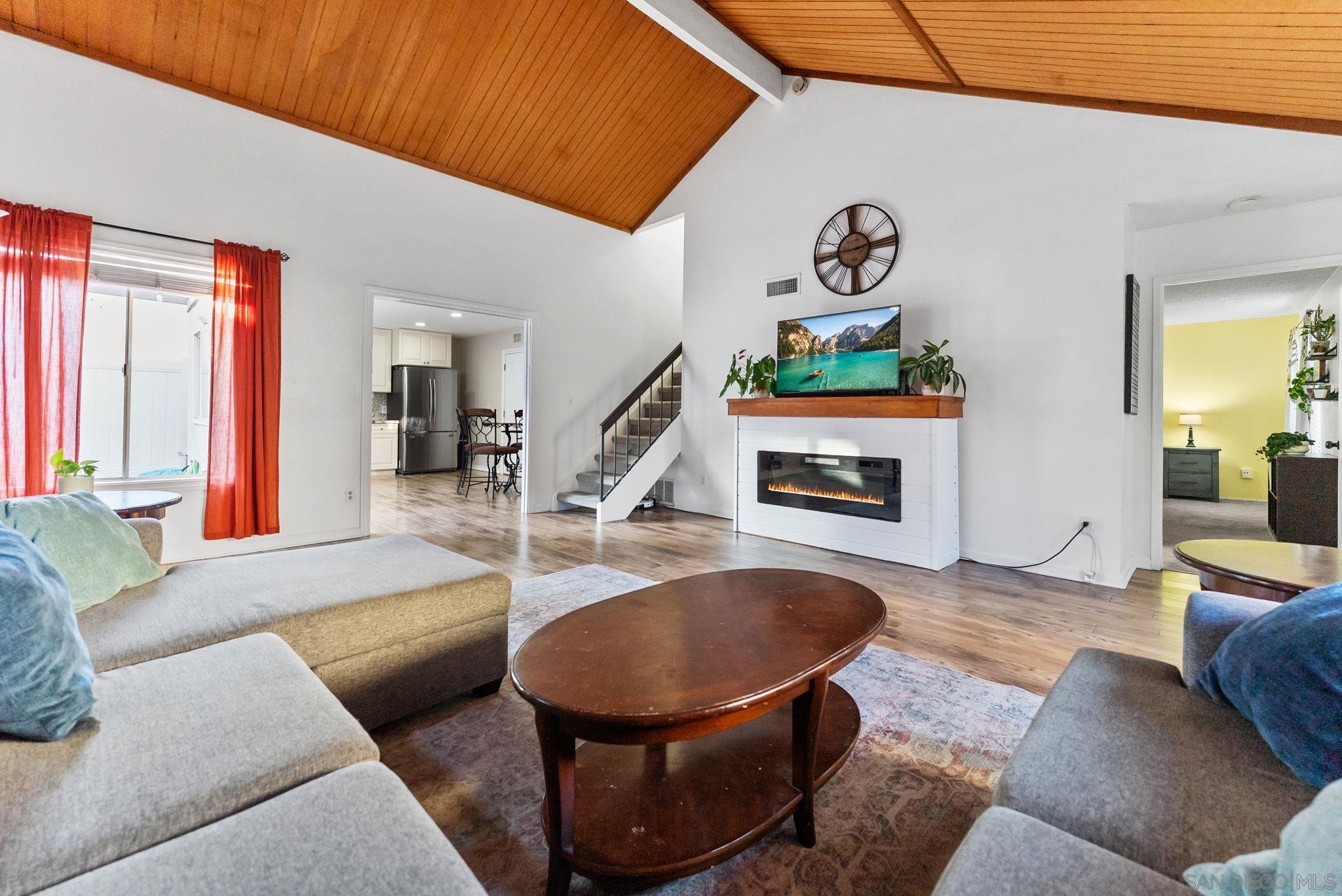 Detail Gallery Image 9 of 47 For 6811  Parkside Avenue, San Diego,  CA 92139 - 3 Beds | 2 Baths