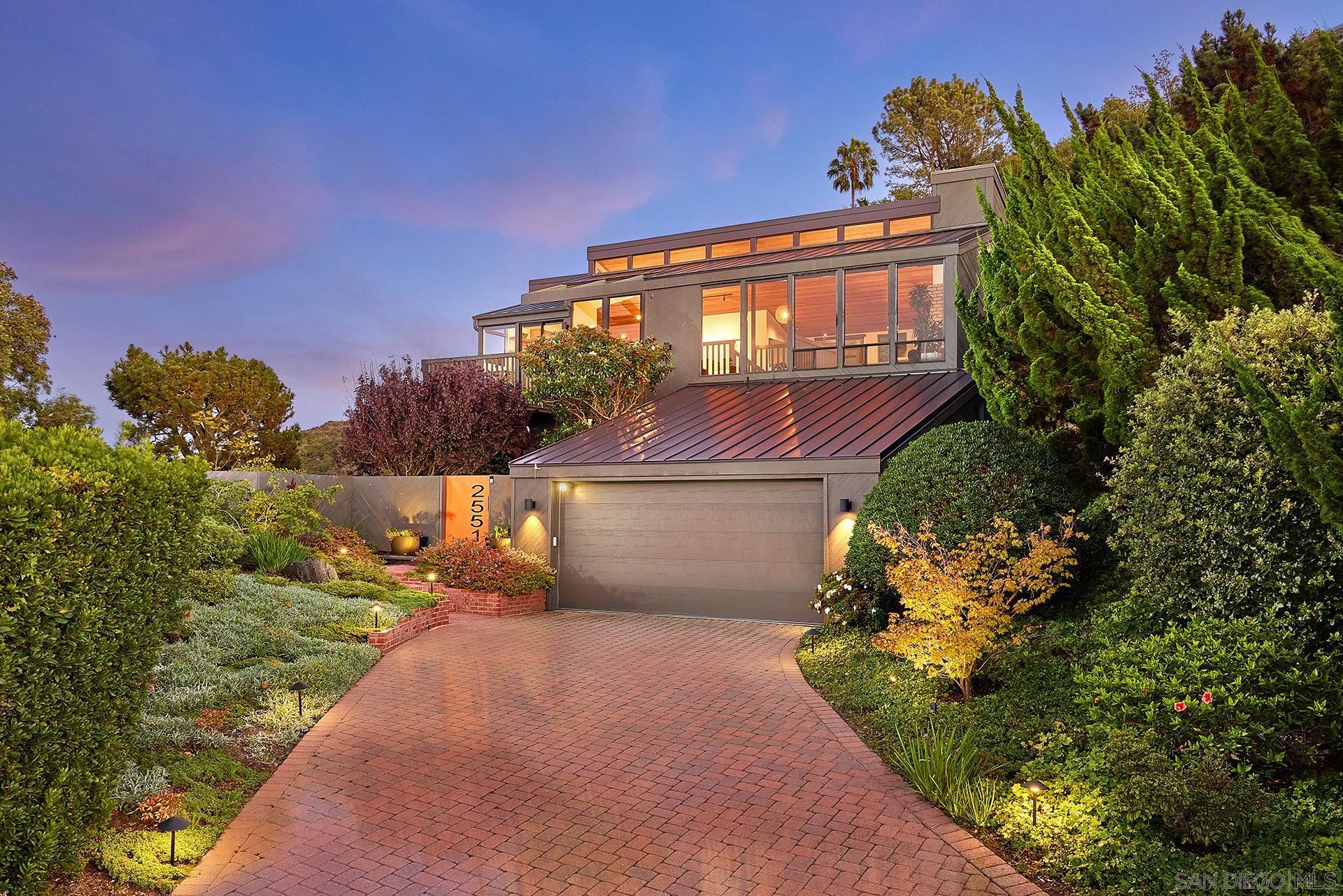 Front Image Thumbnail for SD250044309