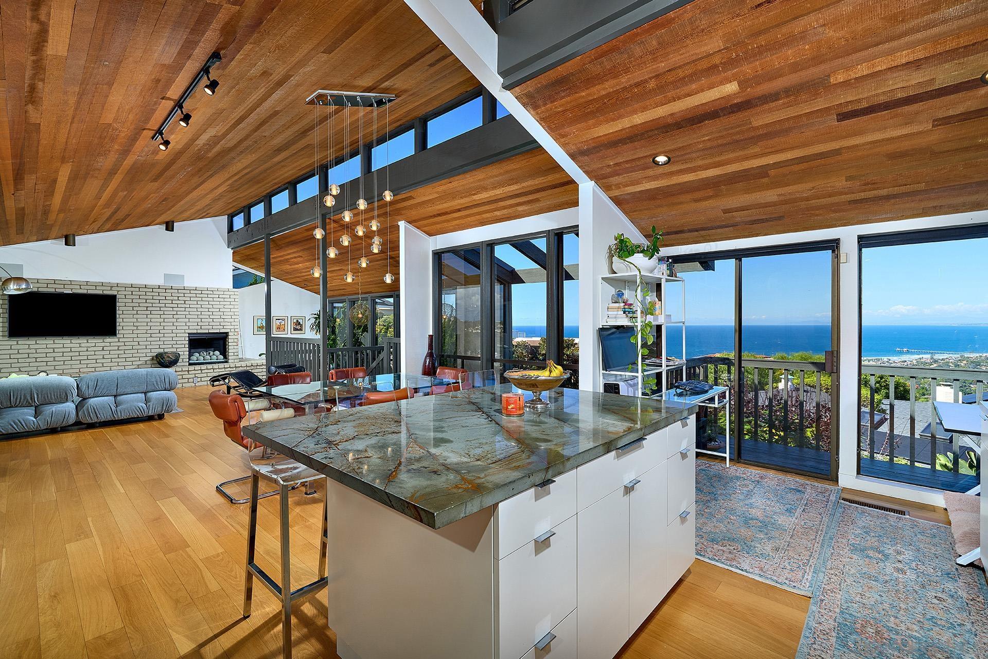 Detail Gallery Image 15 of 35 For 2551  via Viesta, La Jolla,  CA 92037 - 3 Beds | 2/1 Baths