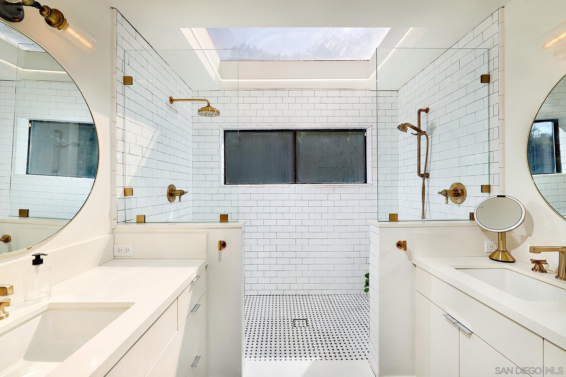 Detail Gallery Image 28 of 35 For 2551  via Viesta, La Jolla,  CA 92037 - 3 Beds | 2/1 Baths