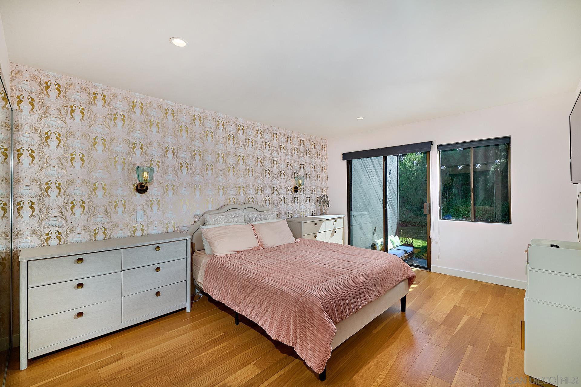 Detail Gallery Image 29 of 35 For 2551  via Viesta, La Jolla,  CA 92037 - 3 Beds | 2/1 Baths