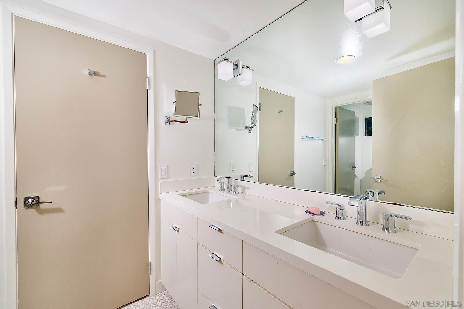 Detail Gallery Image 30 of 35 For 2551  via Viesta, La Jolla,  CA 92037 - 3 Beds | 2/1 Baths